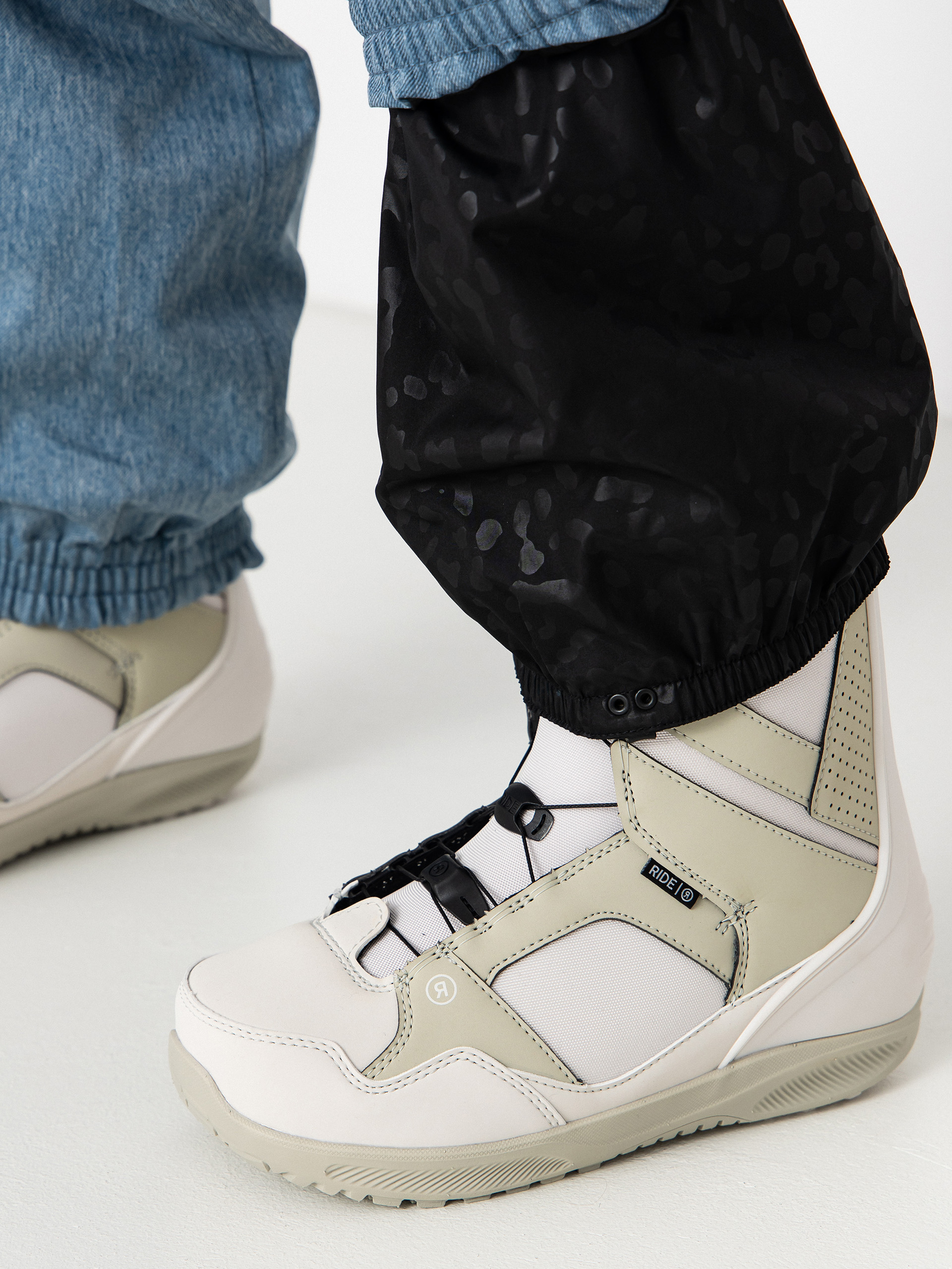 Pentru femei Costum schi Volcom Shiloh Snow Suit (denim)