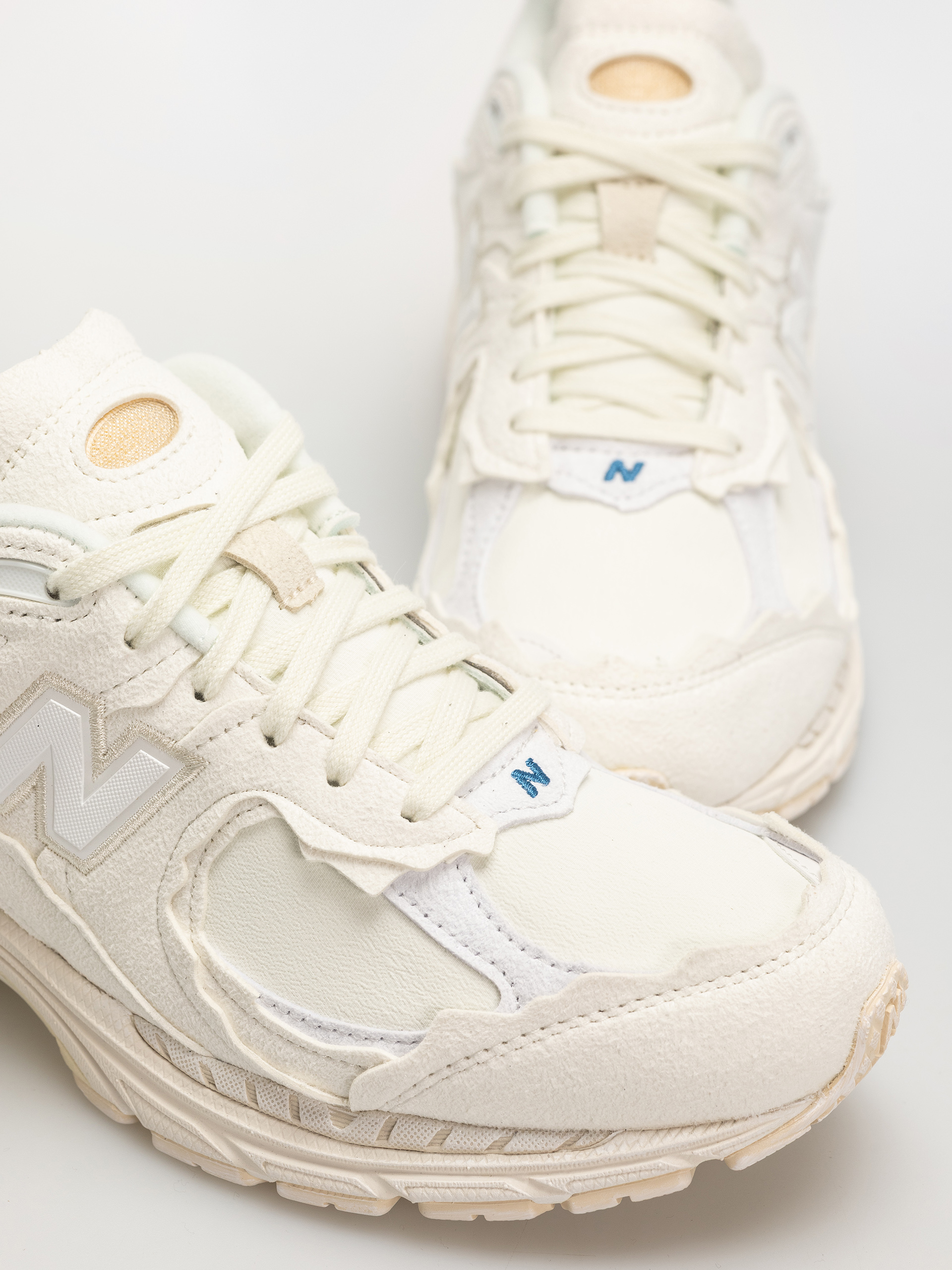 Pantofi New Balance 2002 (white)