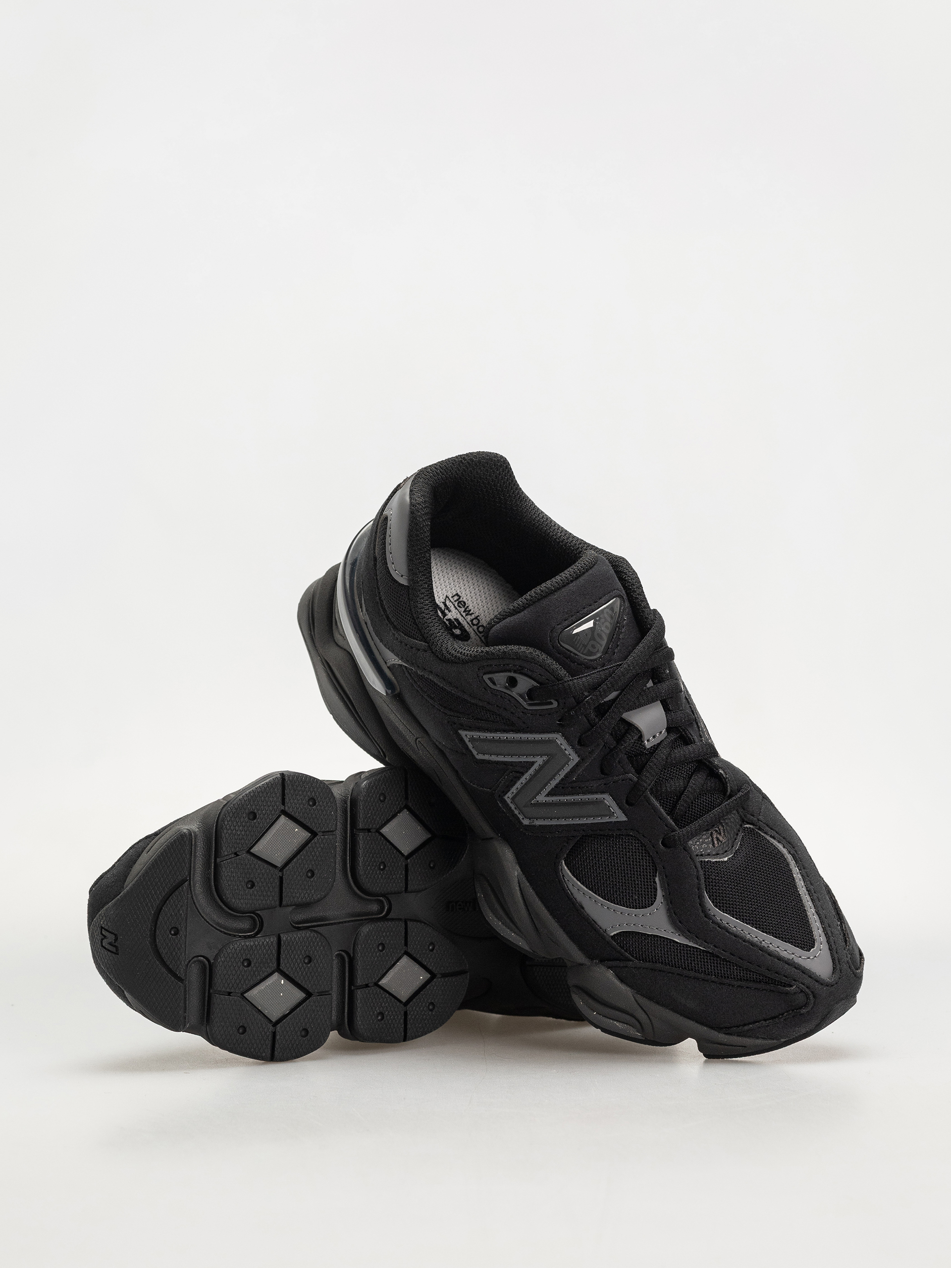 Pantofi New Balance 9060 JR (black/castlerock)