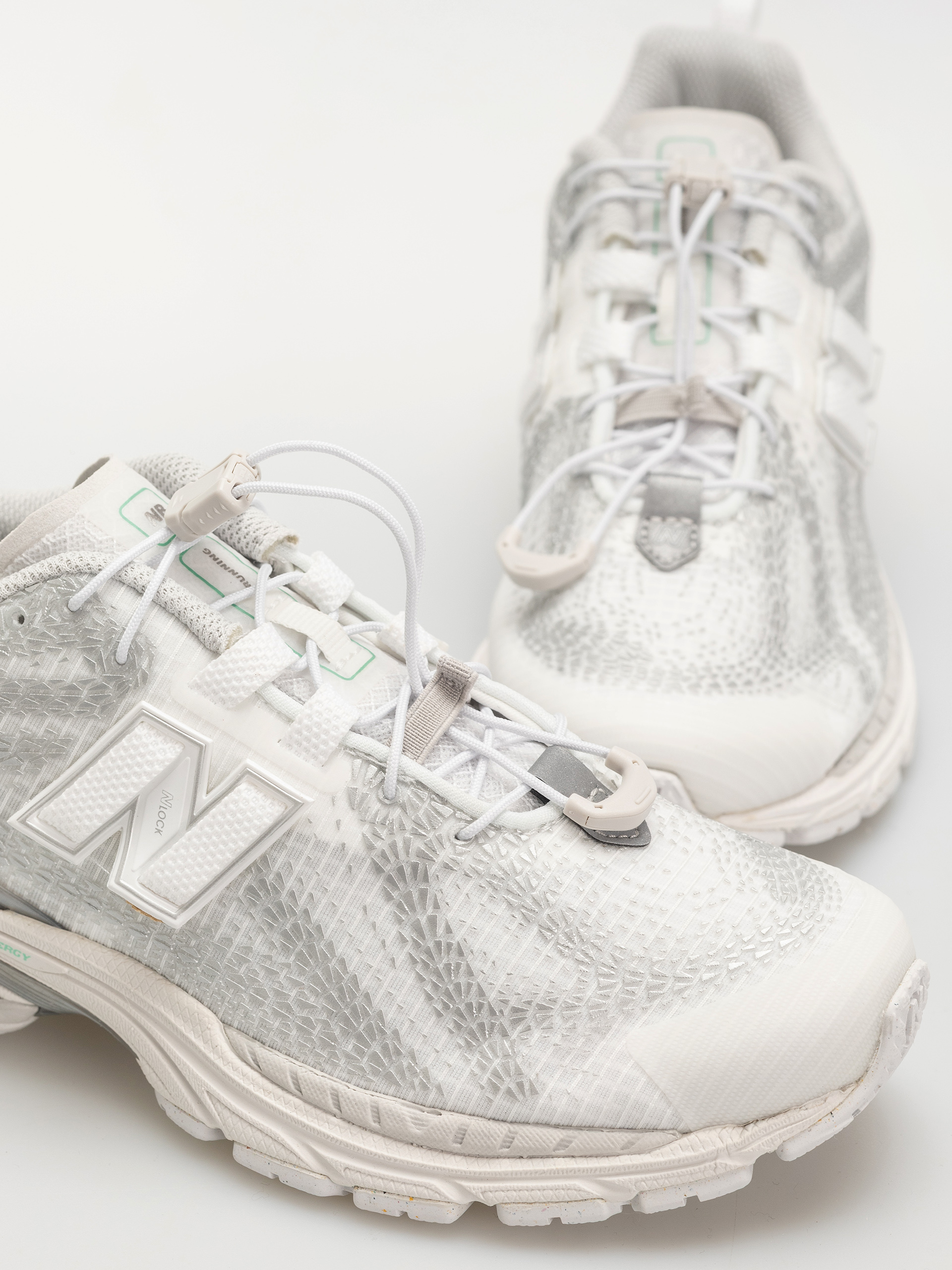 Pantofi New Balance 1906 (103 white/silver metallic/deep end)