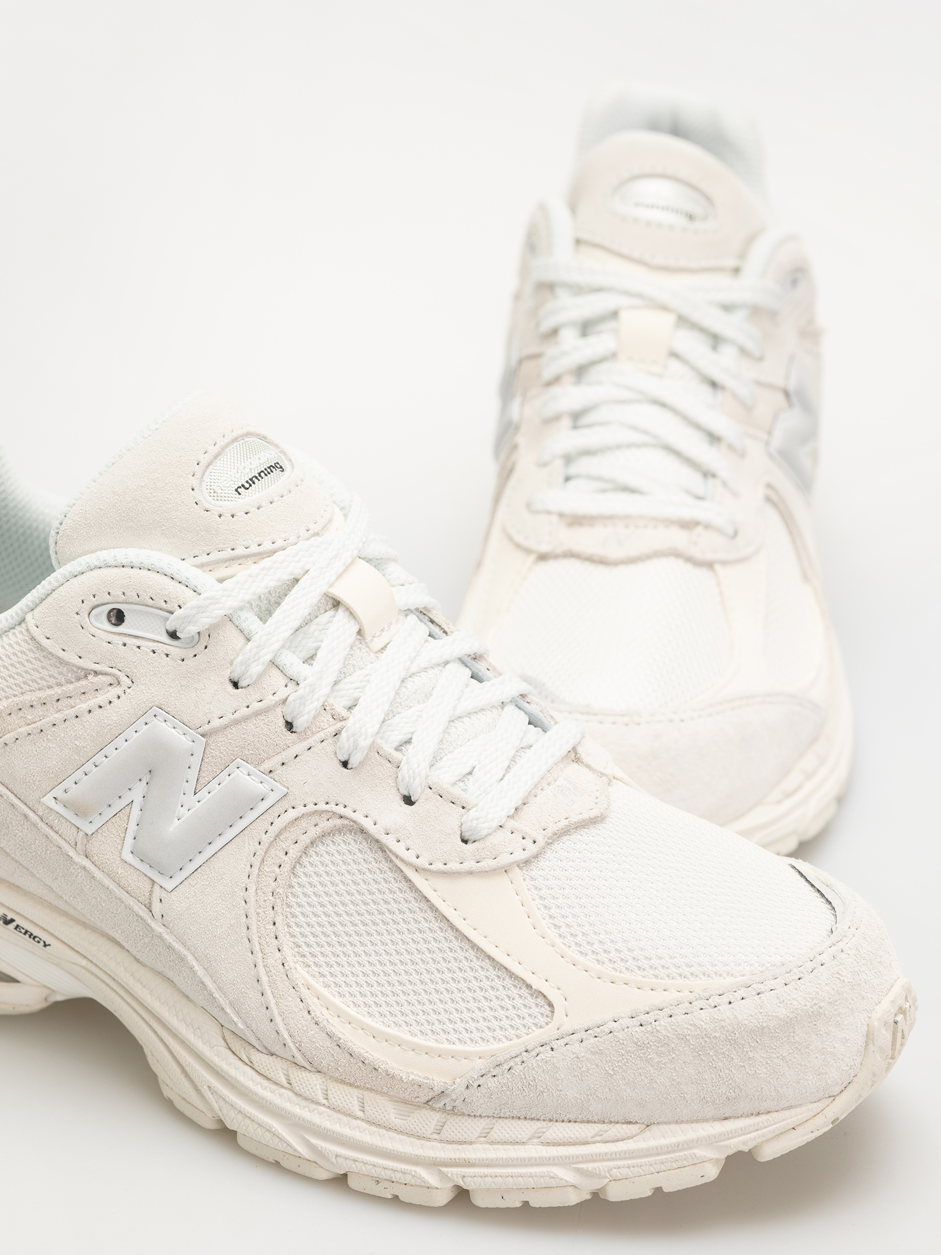 Pantofi New Balance 2002 (sea salt/silver metallic)