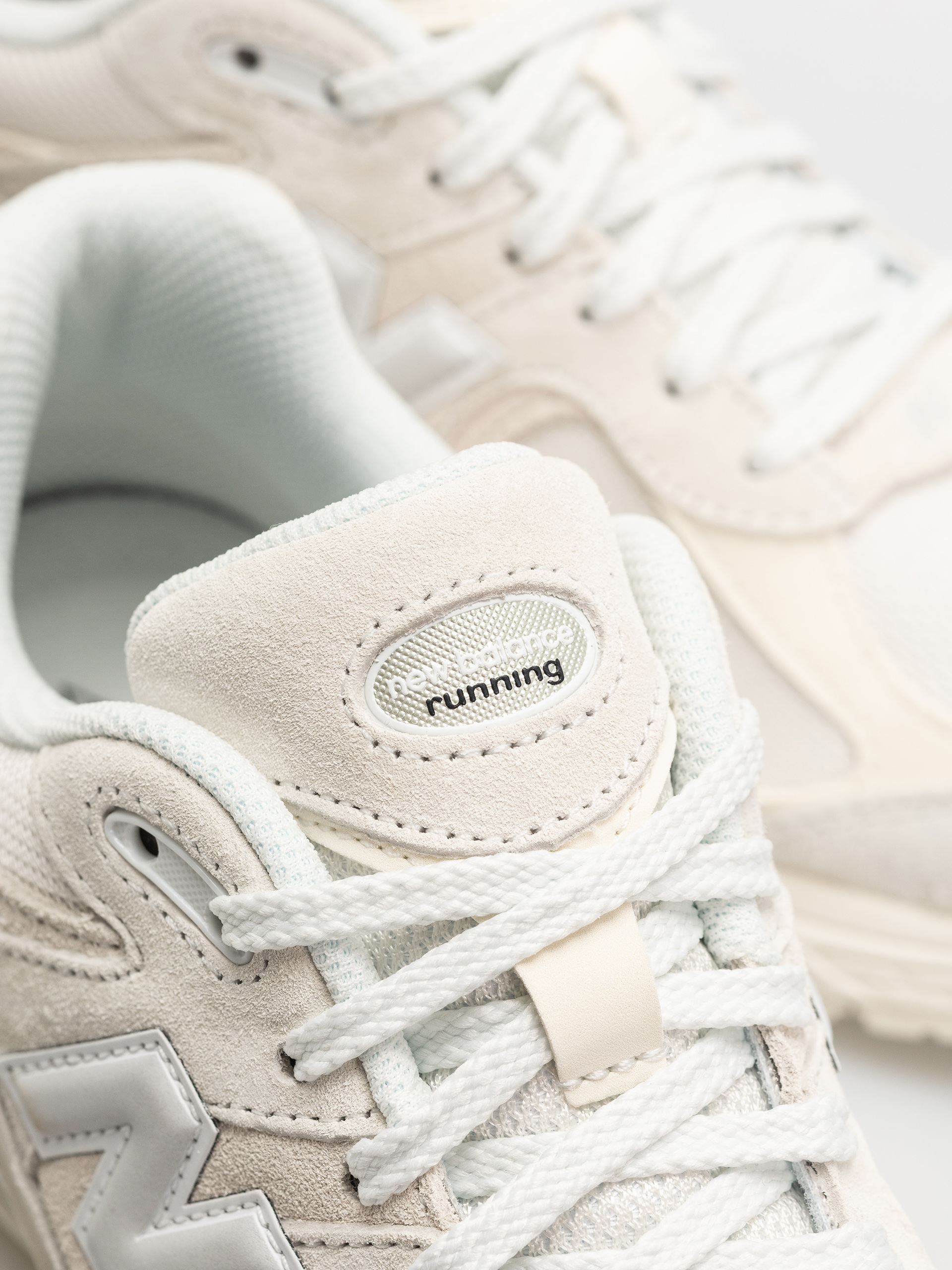 Pantofi New Balance 2002 (sea salt/silver metallic)