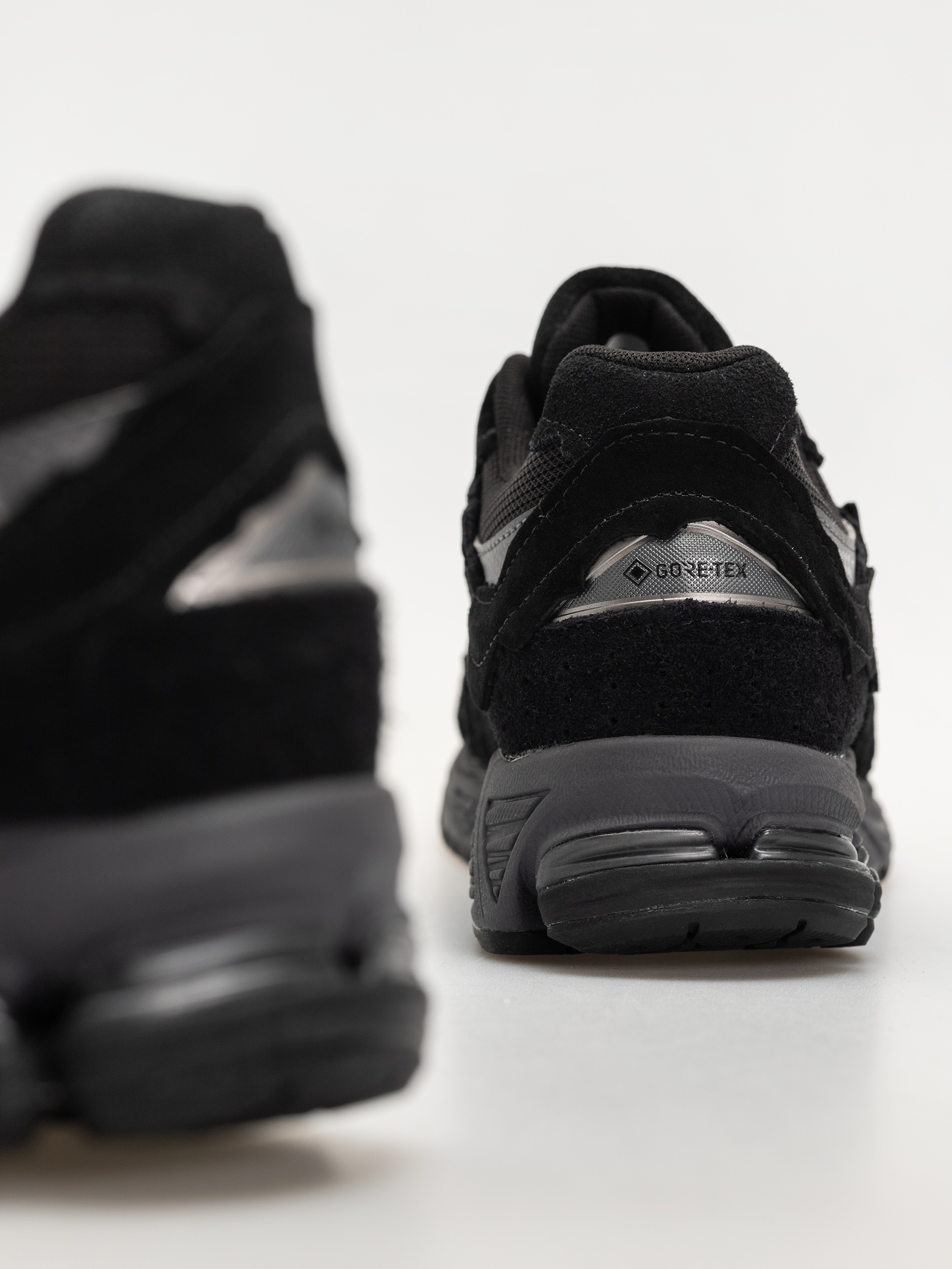 Pantofi New Balance 2002 (black/magnet)