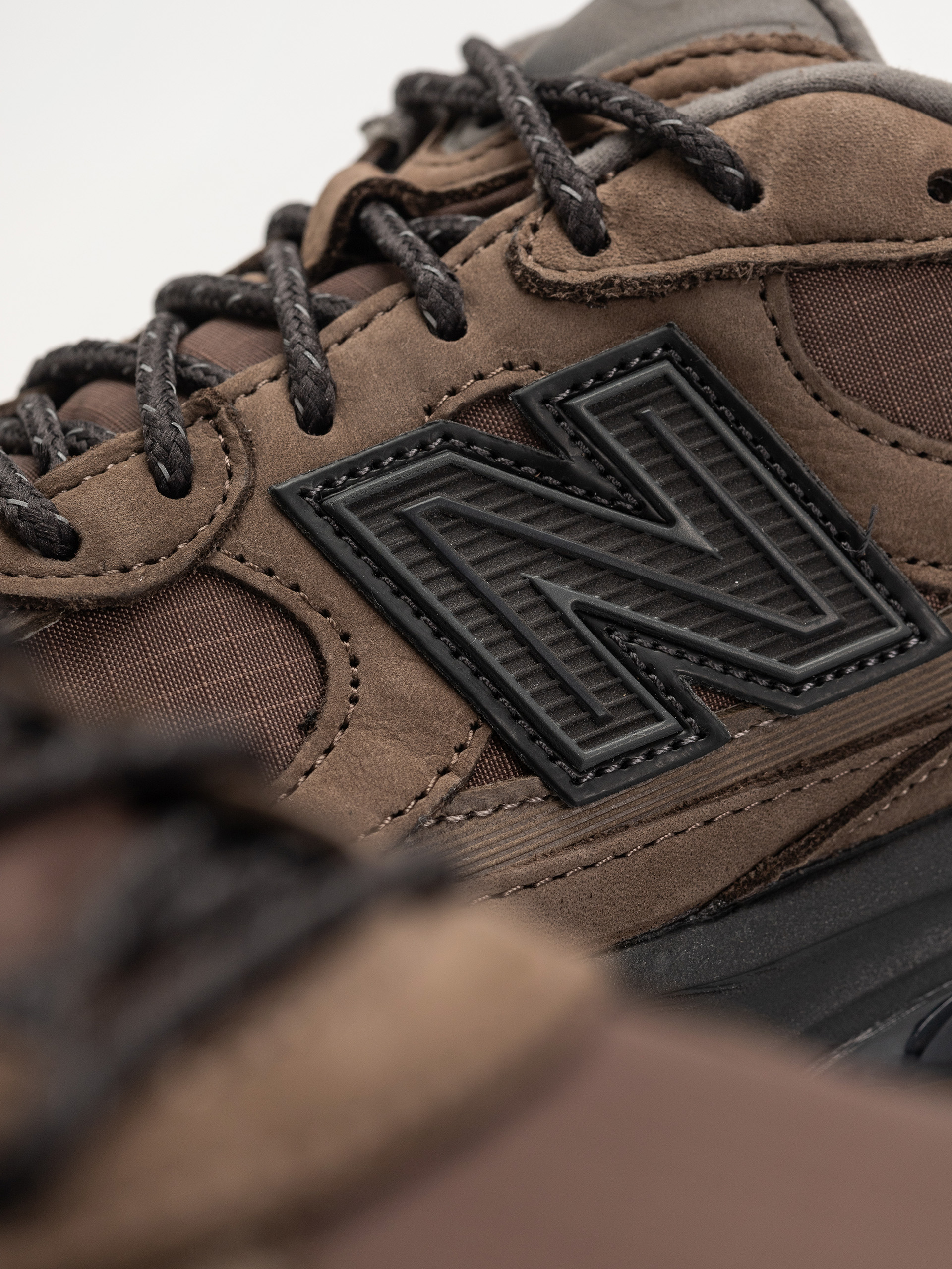 Pantofi New Balance 2010 (cortado/thunder brown/faded black)