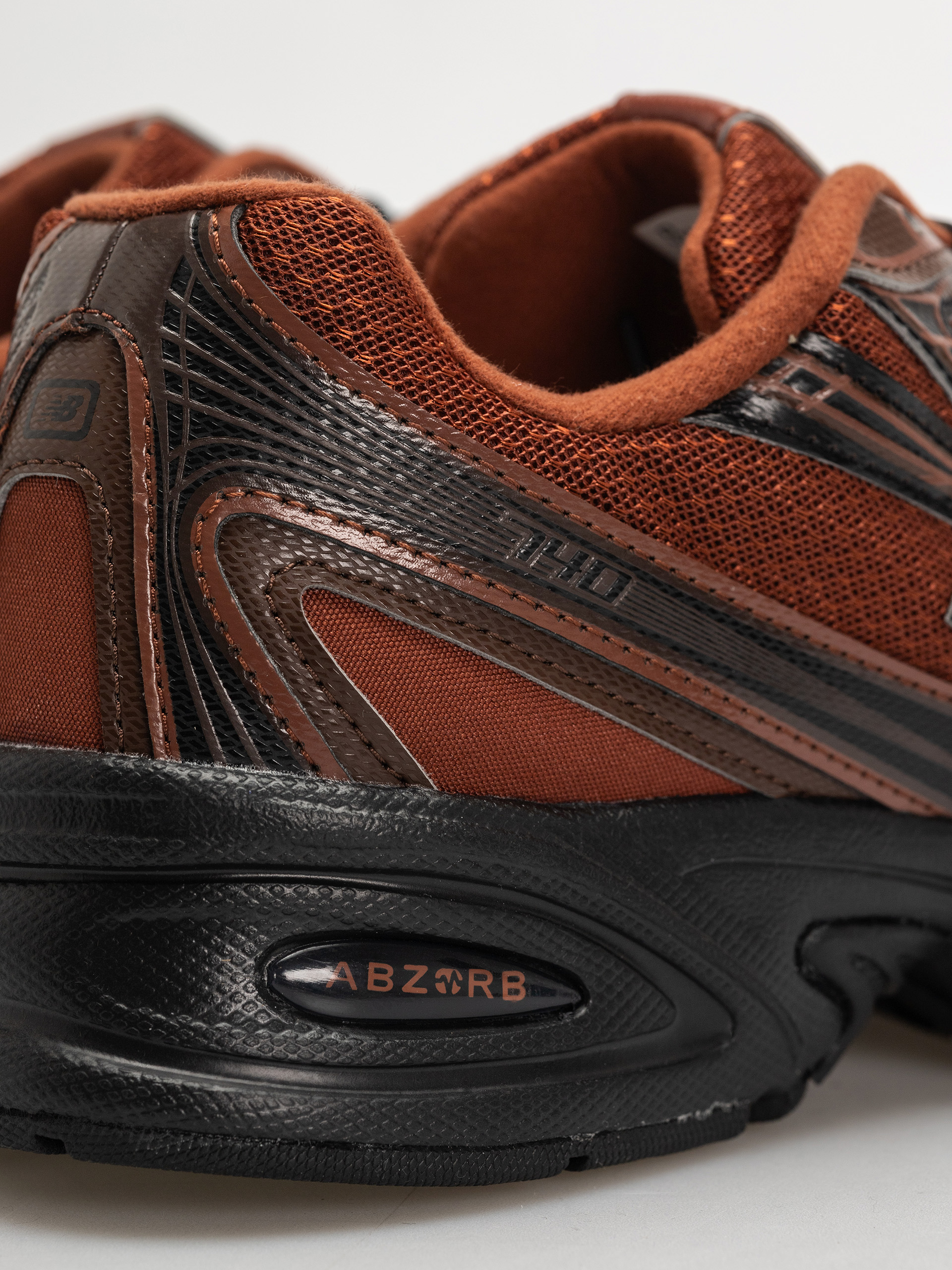 Pantofi New Balance 740 (relic brown/pumpernickel)