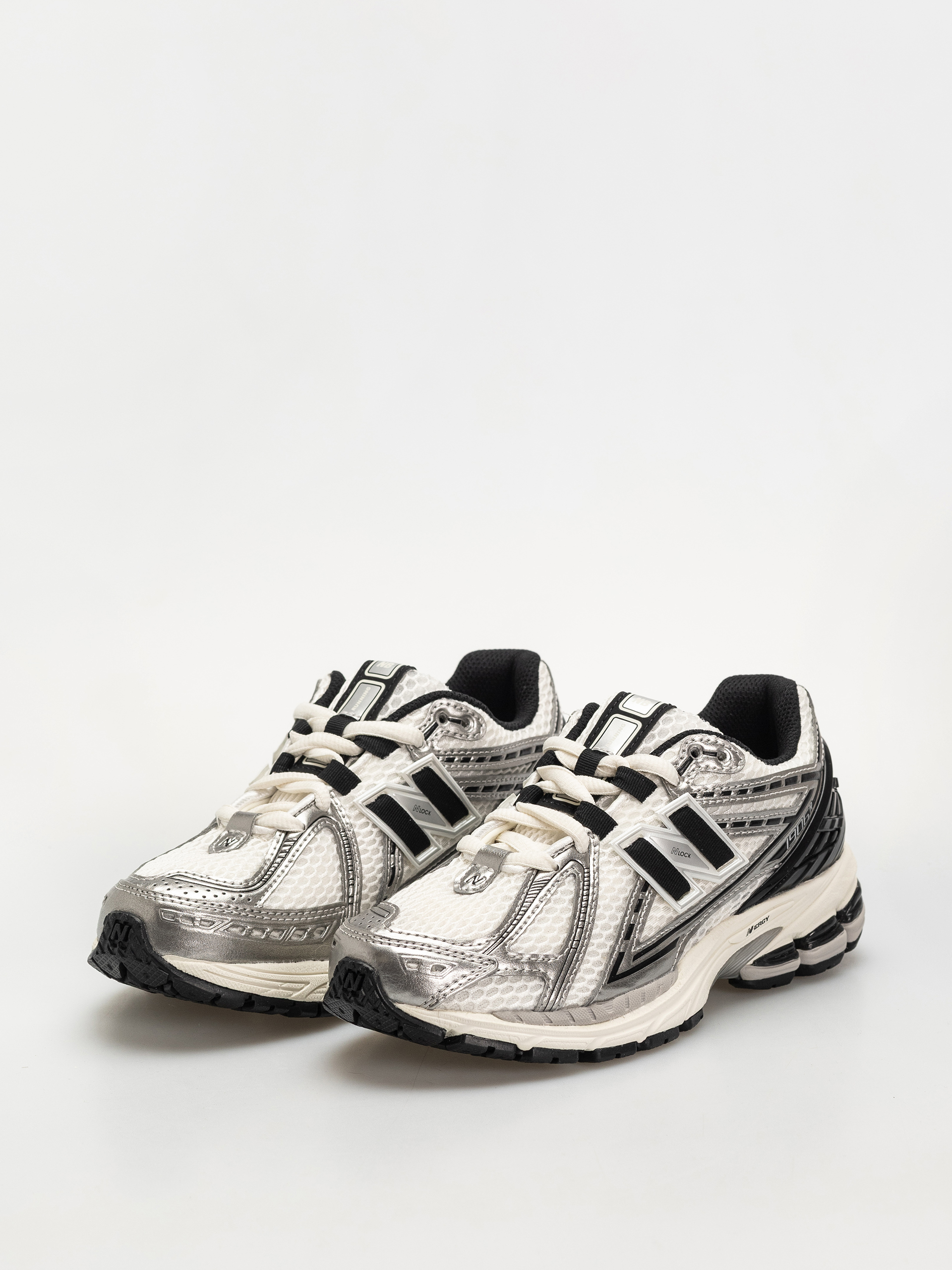 Pantofi New Balance 1906 (silver metallic/black/sea salt er)