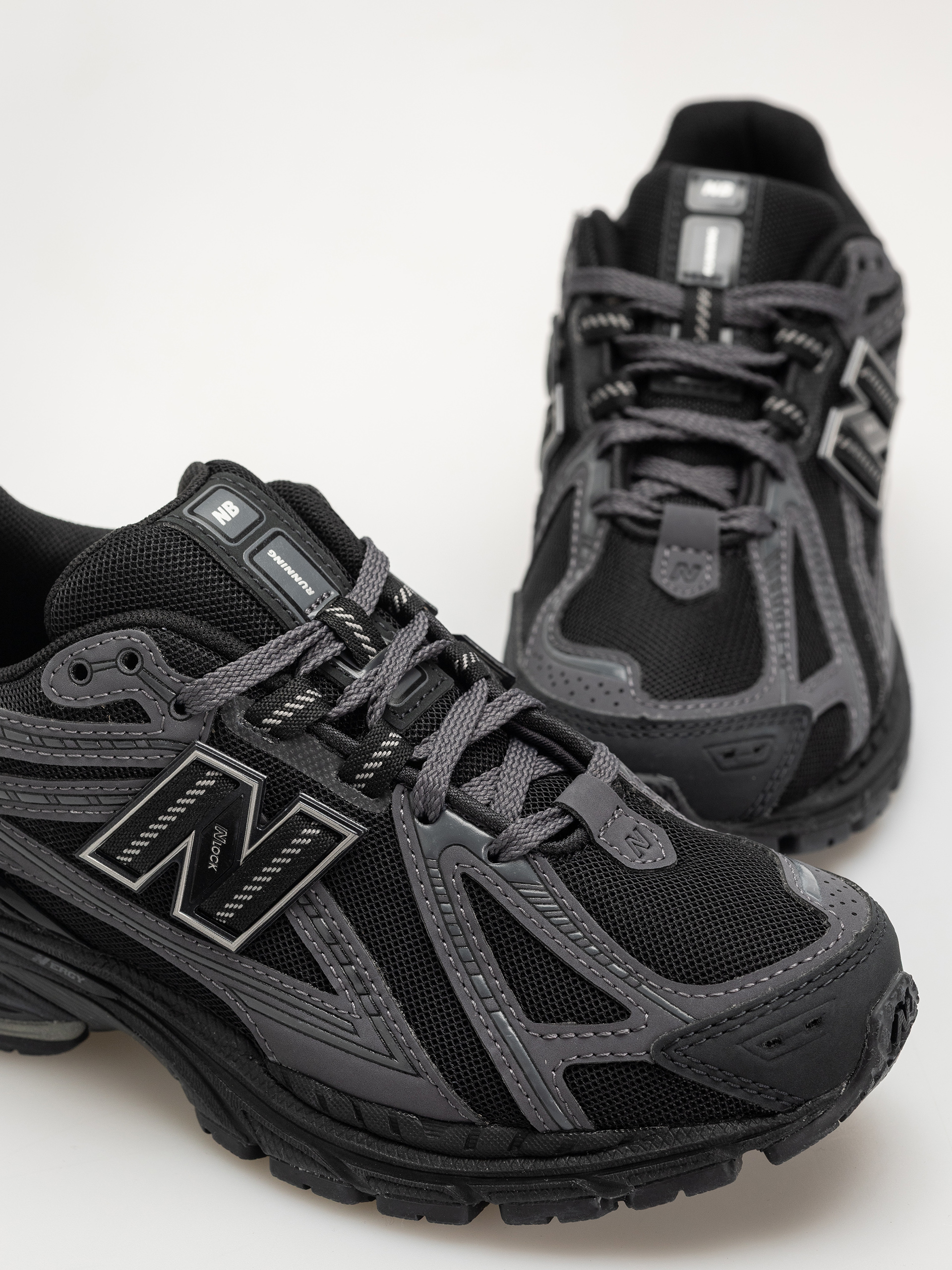 Pantofi New Balance 1906 (black)