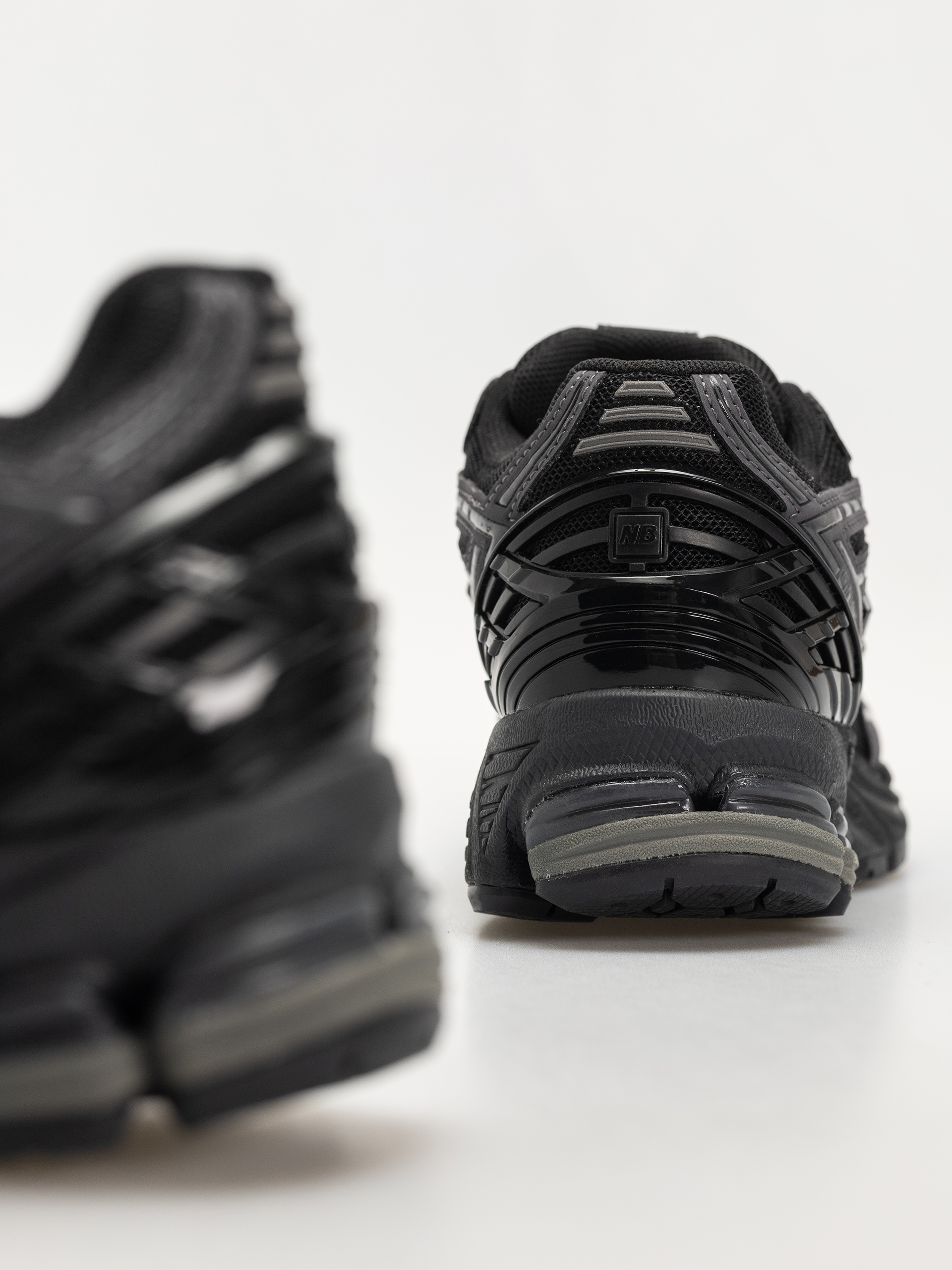 Pantofi New Balance 1906 (black)