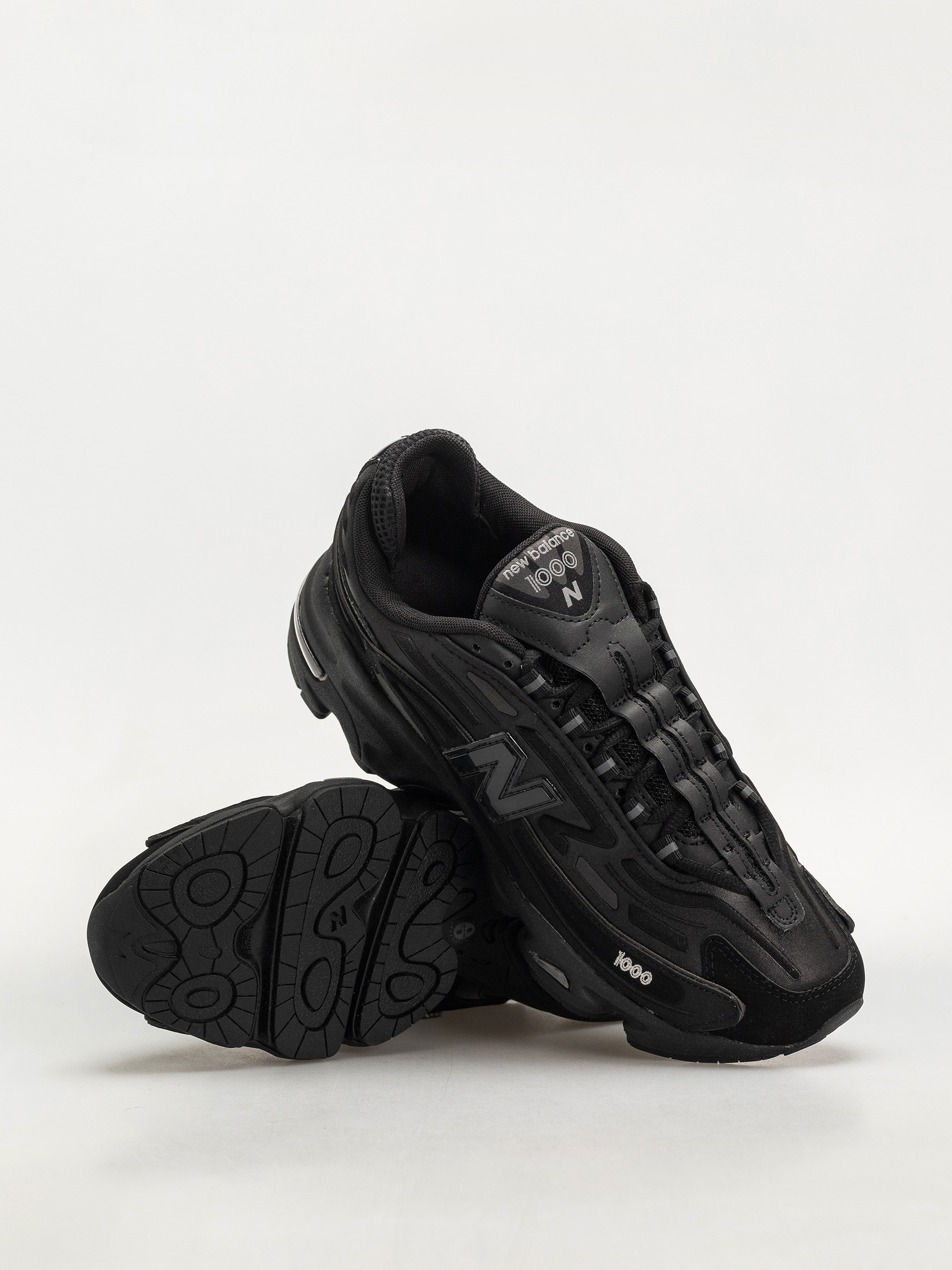 Pantofi New Balance 1000 (black/black metallic/light gold metallic b)