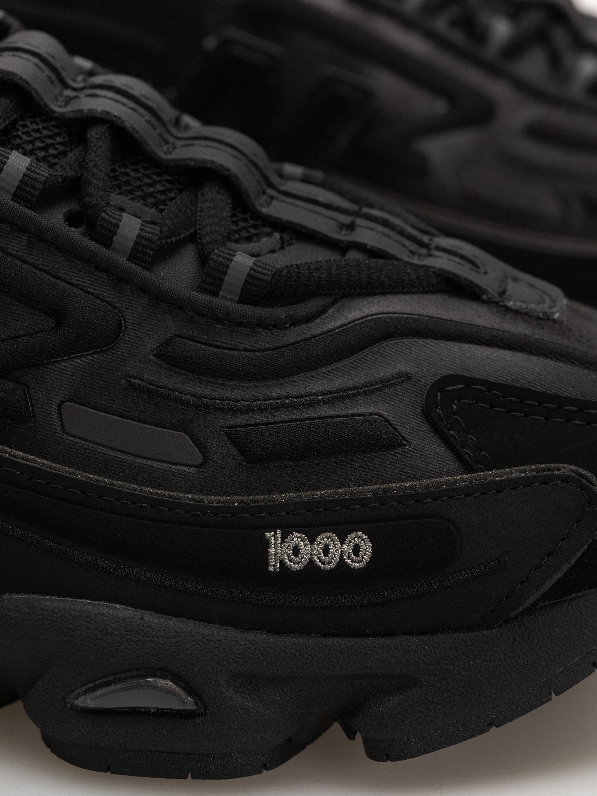 Pantofi New Balance 1000 (black/black metallic/light gold metallic b)