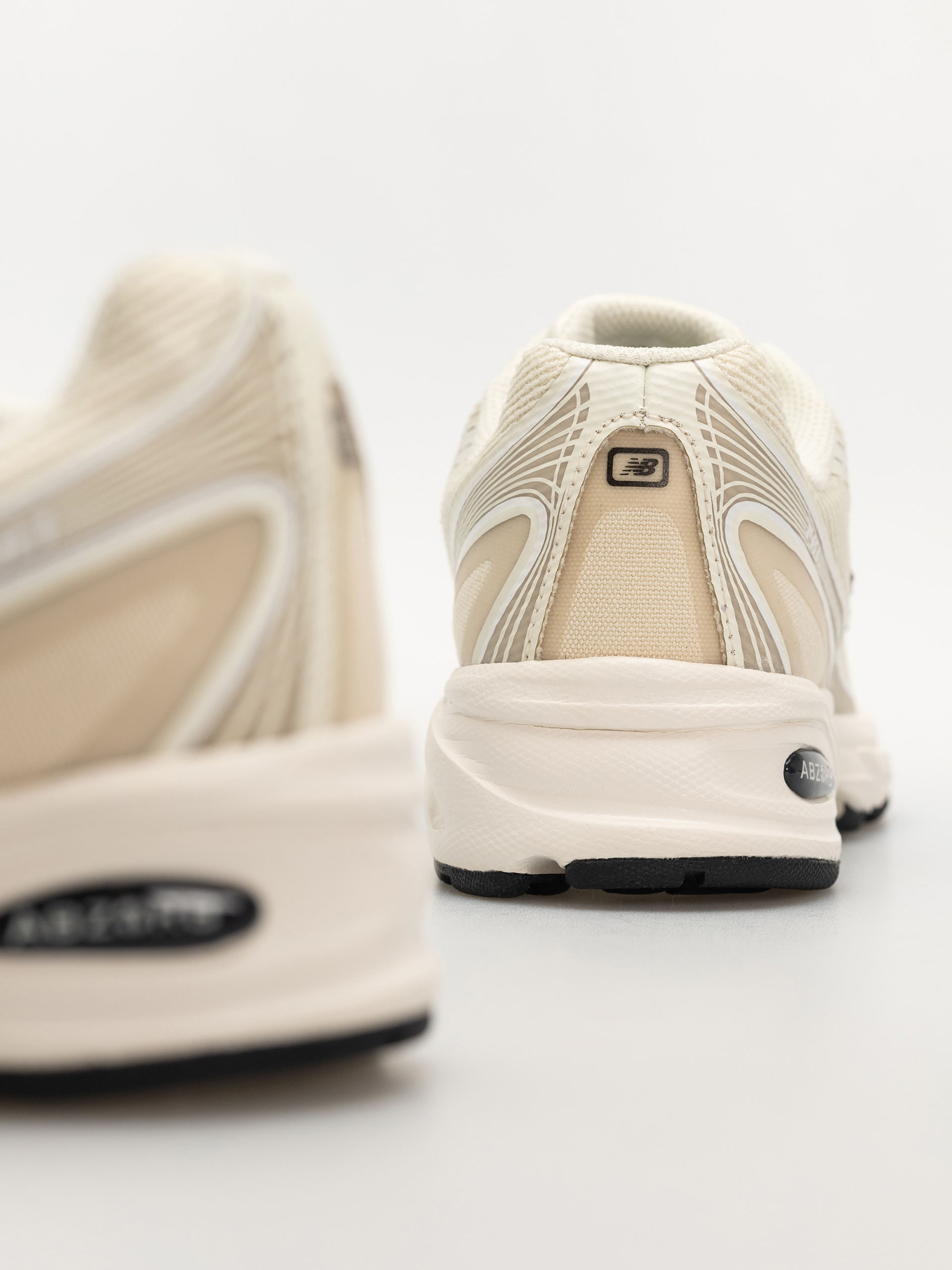 Pantofi New Balance 740 (shipyard/angora)