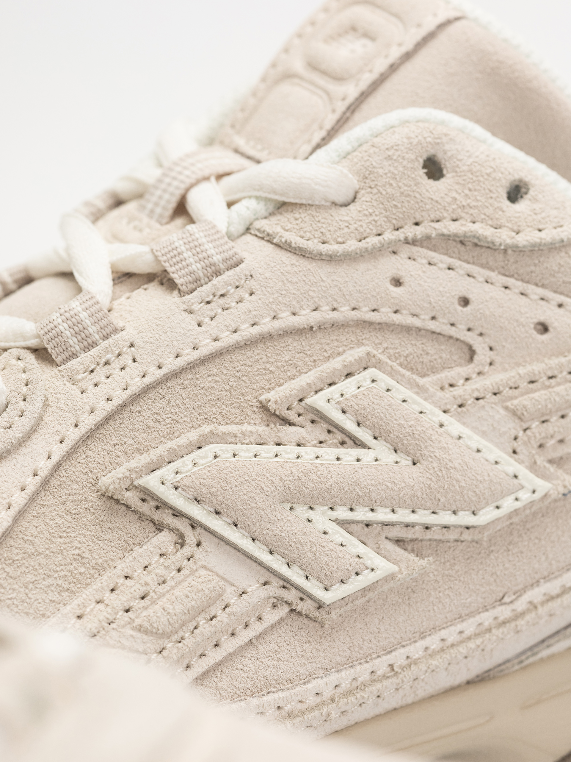 Pantofi New Balance 204 (timberwolf/linen mmc)