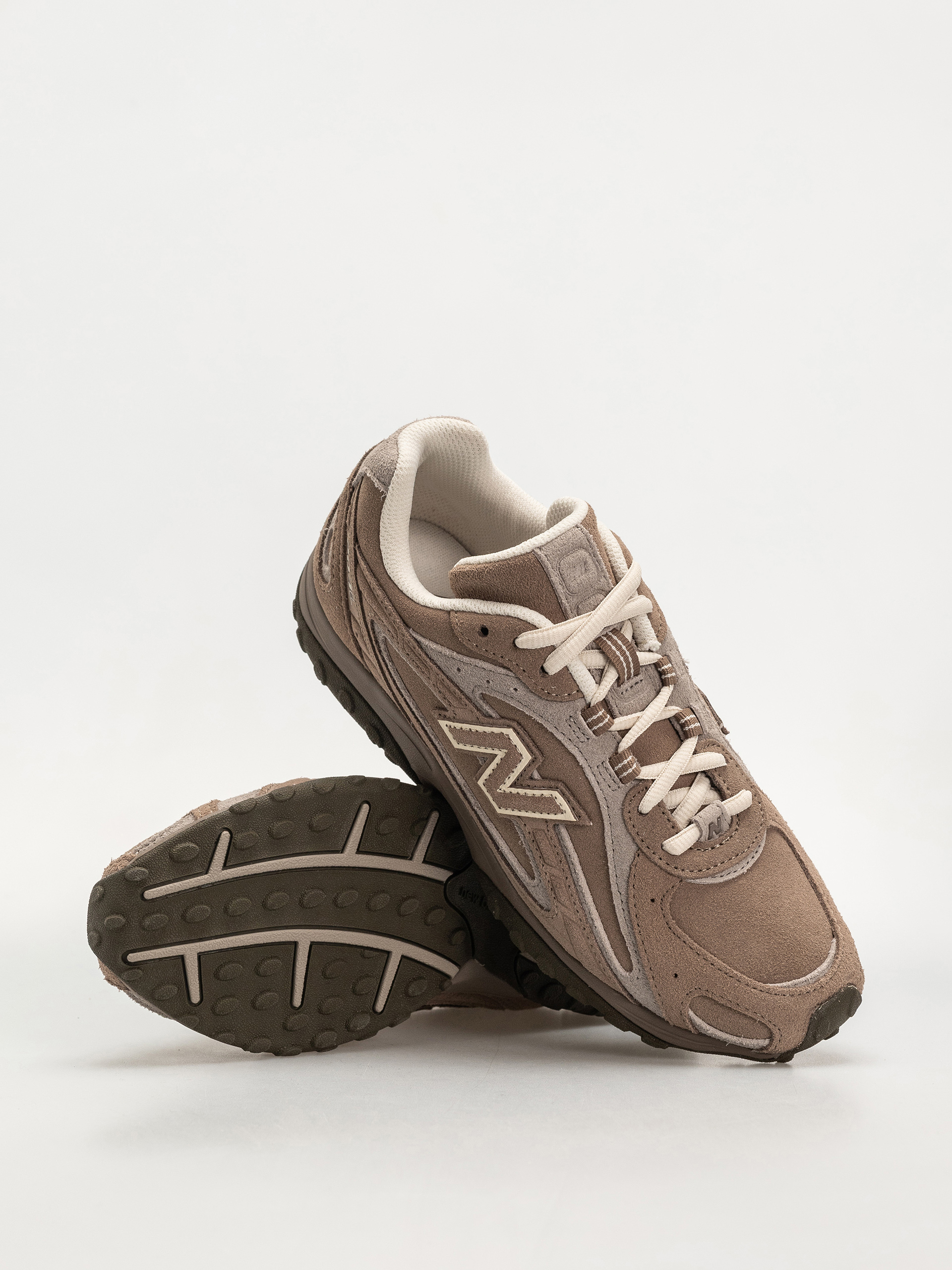 Pantofi New Balance 204 (mushroom/arid stone mma)