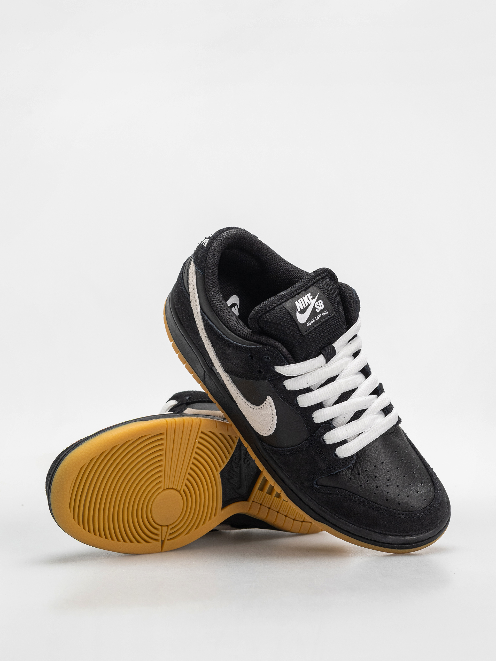 Pantofi Nike SB Dunk Low Pro (black/white black gum light brown)