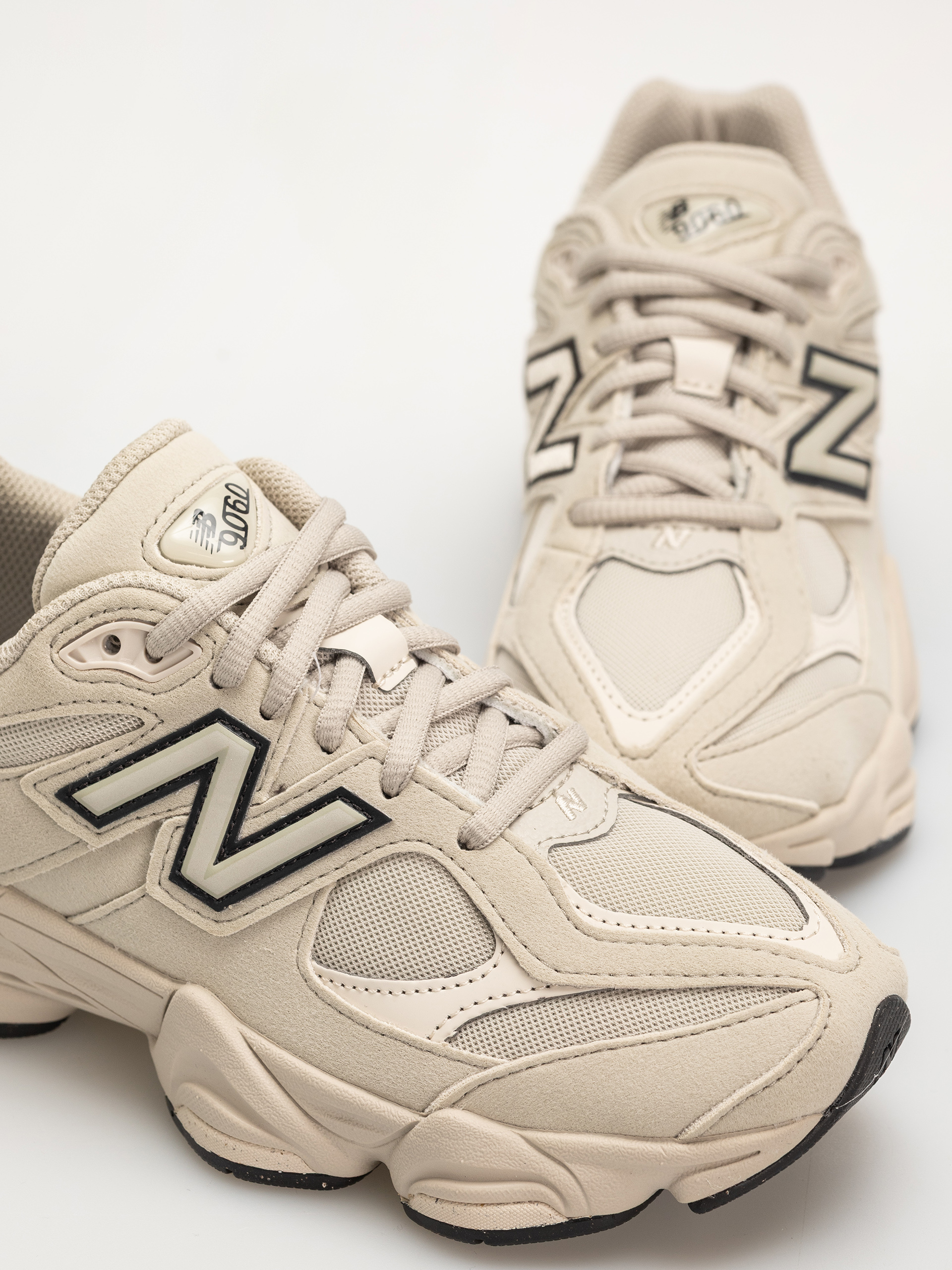 Pantofi New Balance 9060 JR (shipyard/linen)