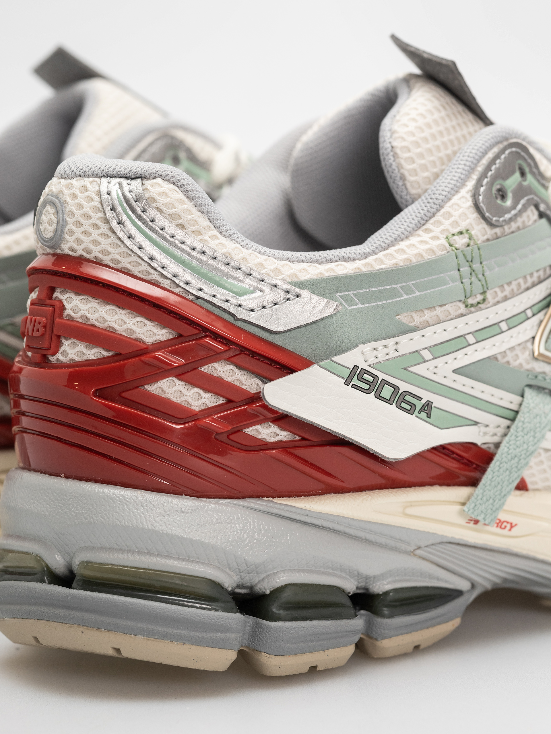 Pantofi New Balance 1906 (sea salt/lone star grey)