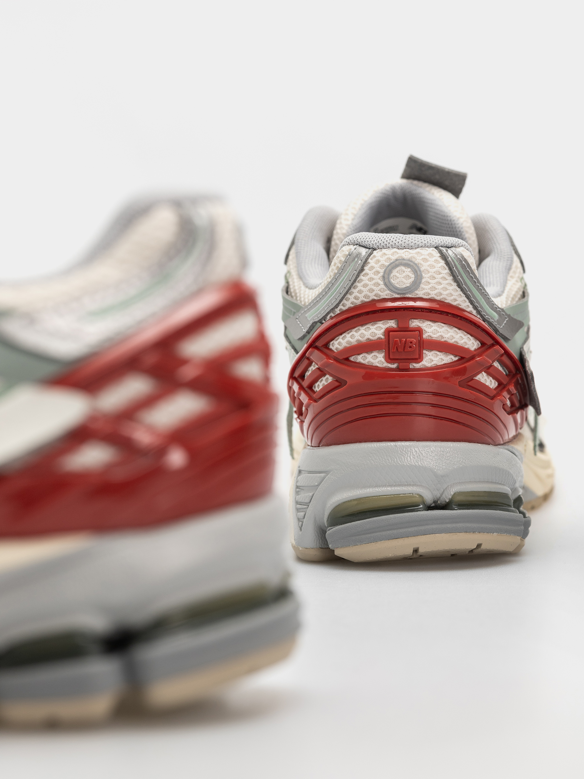 Pantofi New Balance 1906 (sea salt/lone star grey)