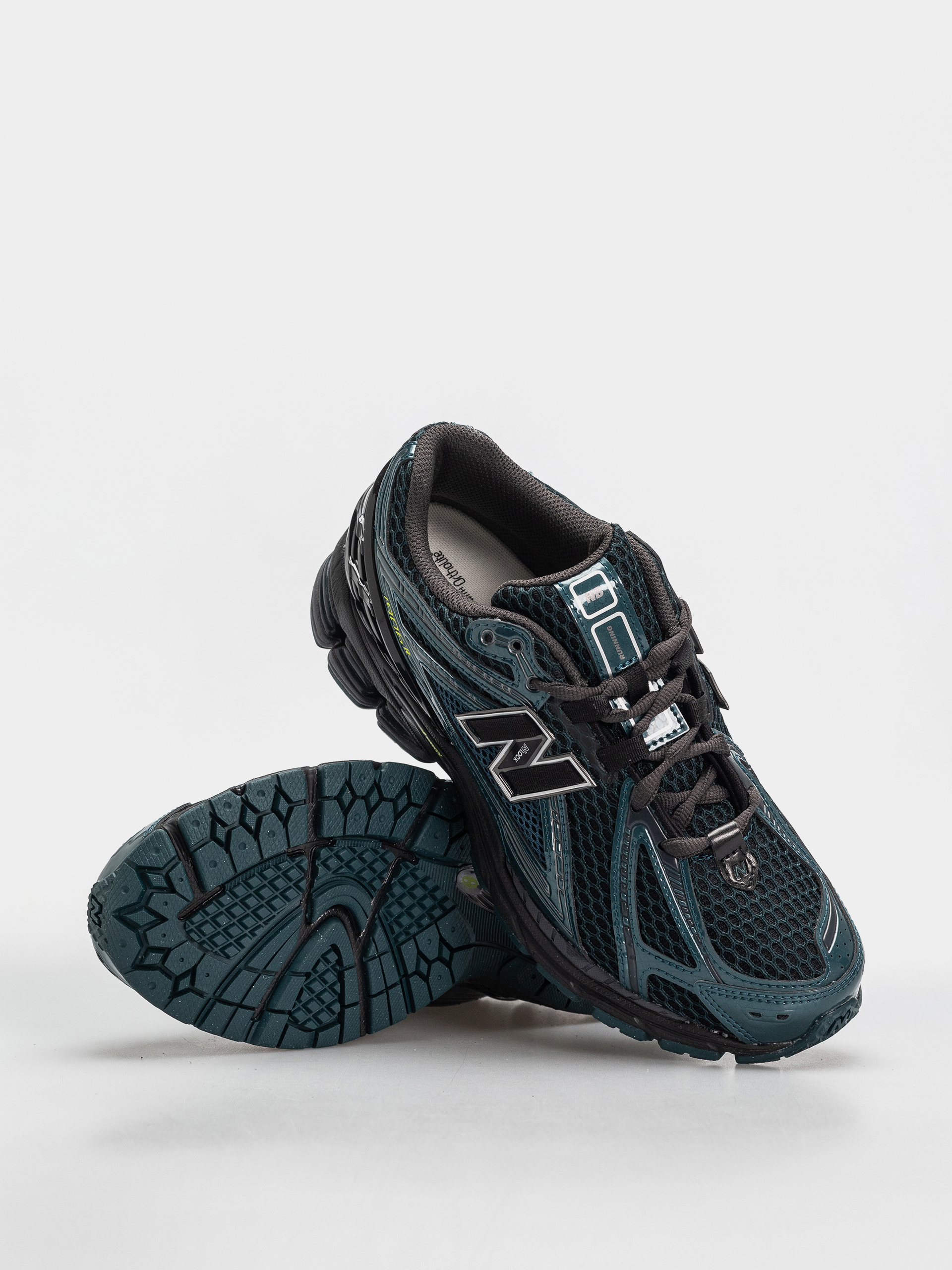 Pantofi New Balance 1906 (medusa green/black)