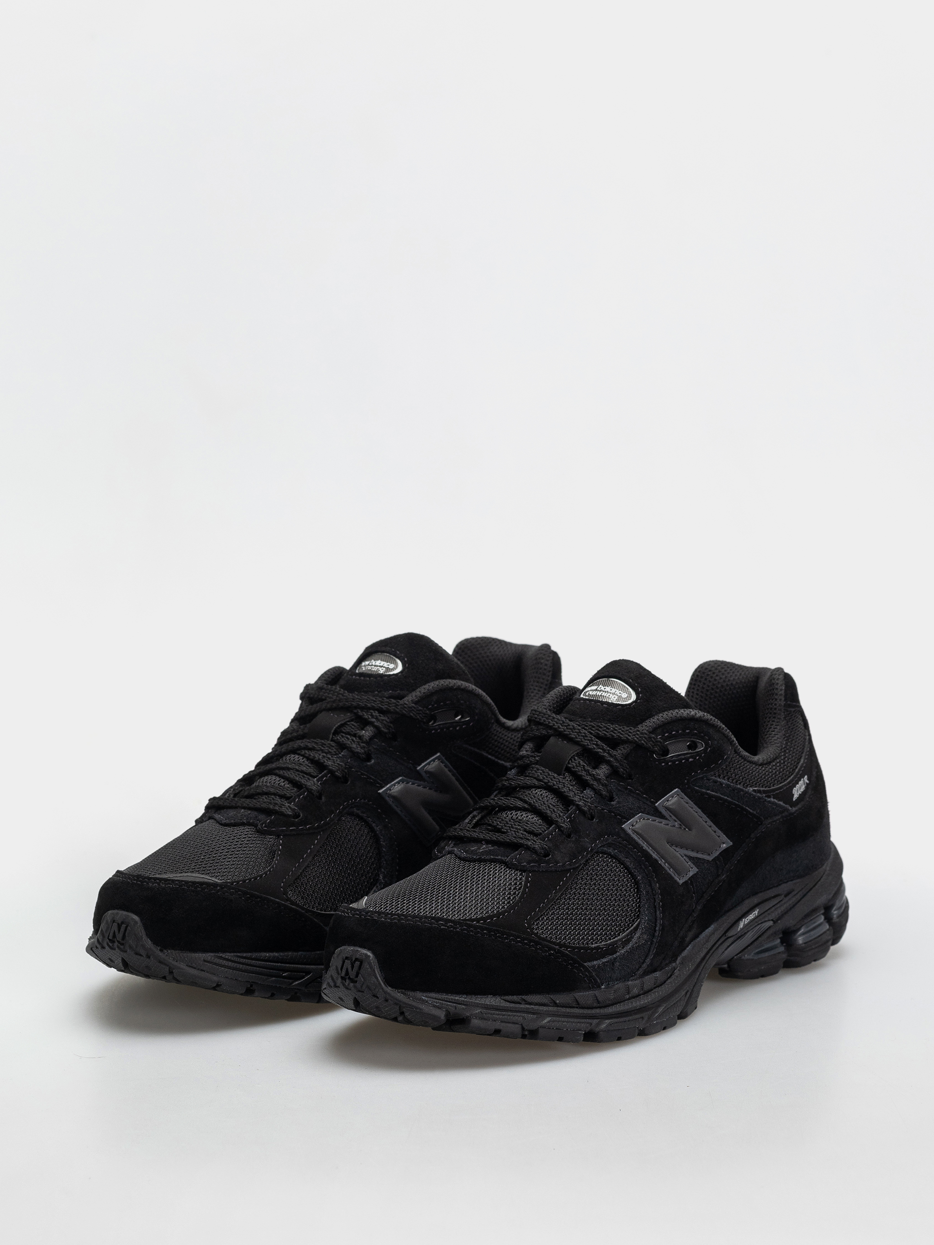 Pantofi New Balance 2002 (black/black metallic)