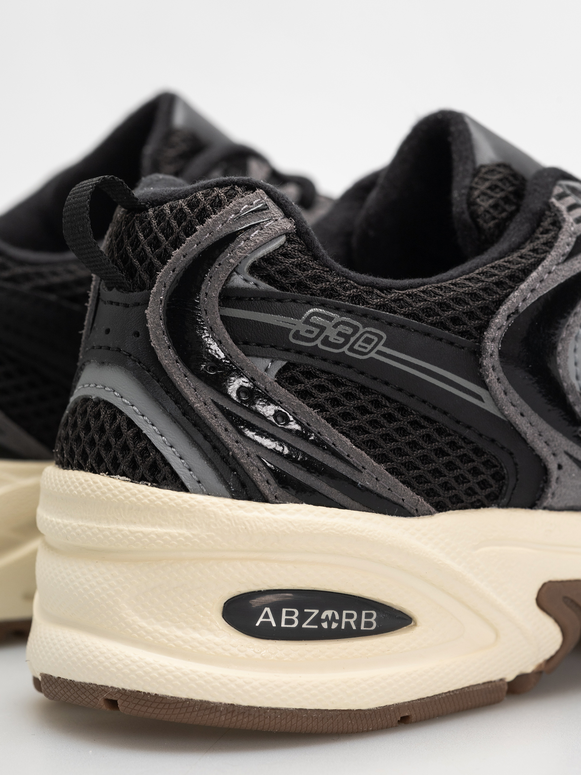 Pantofi New Balance 530 (black/castlerock)