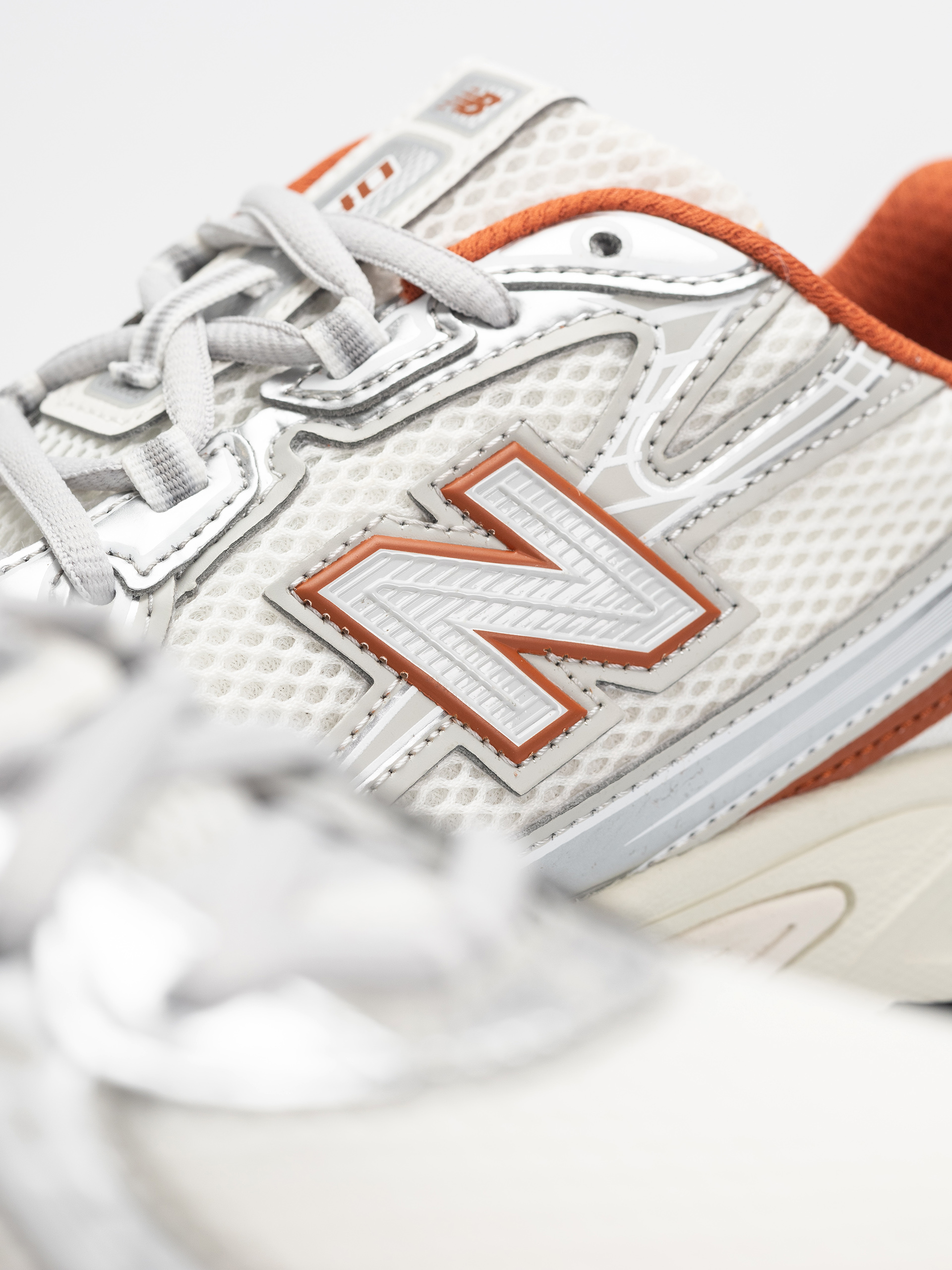 Pantofi New Balance 740 (angora/cinnamon)