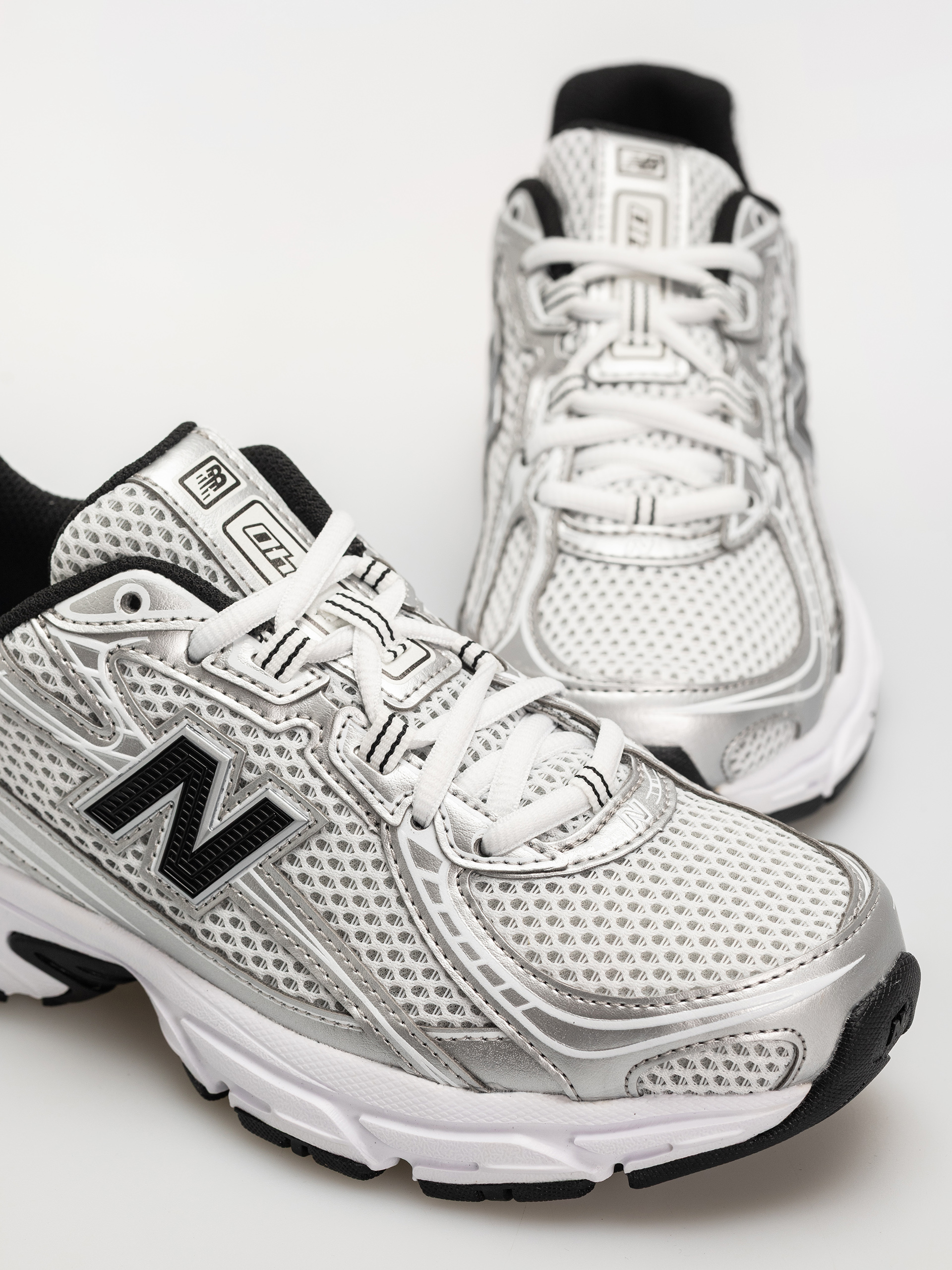 Pantofi New Balance 740 (white/silver metallic/black nw2)