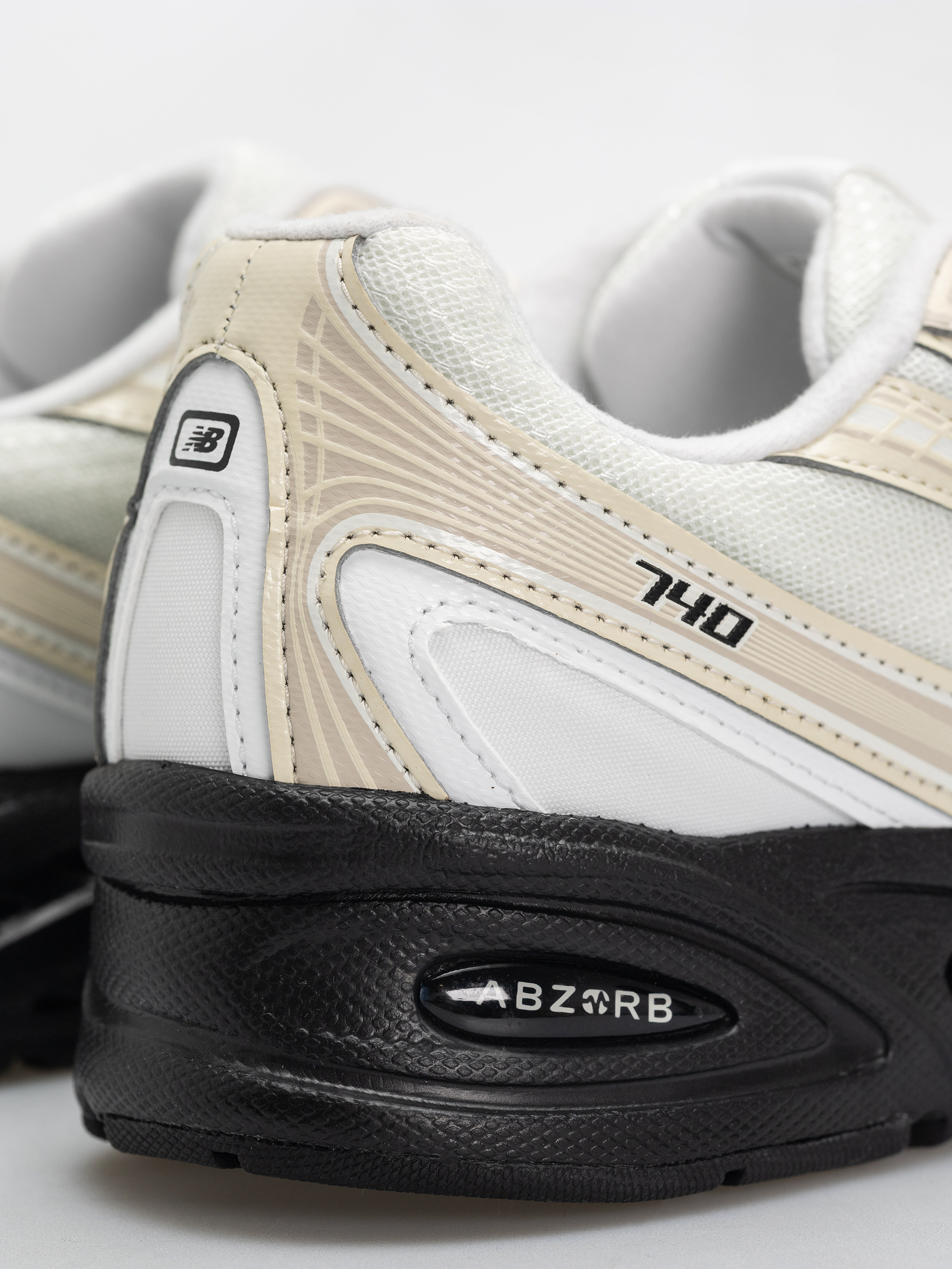 Pantofi New Balance 740 (timberwolf/103 white)