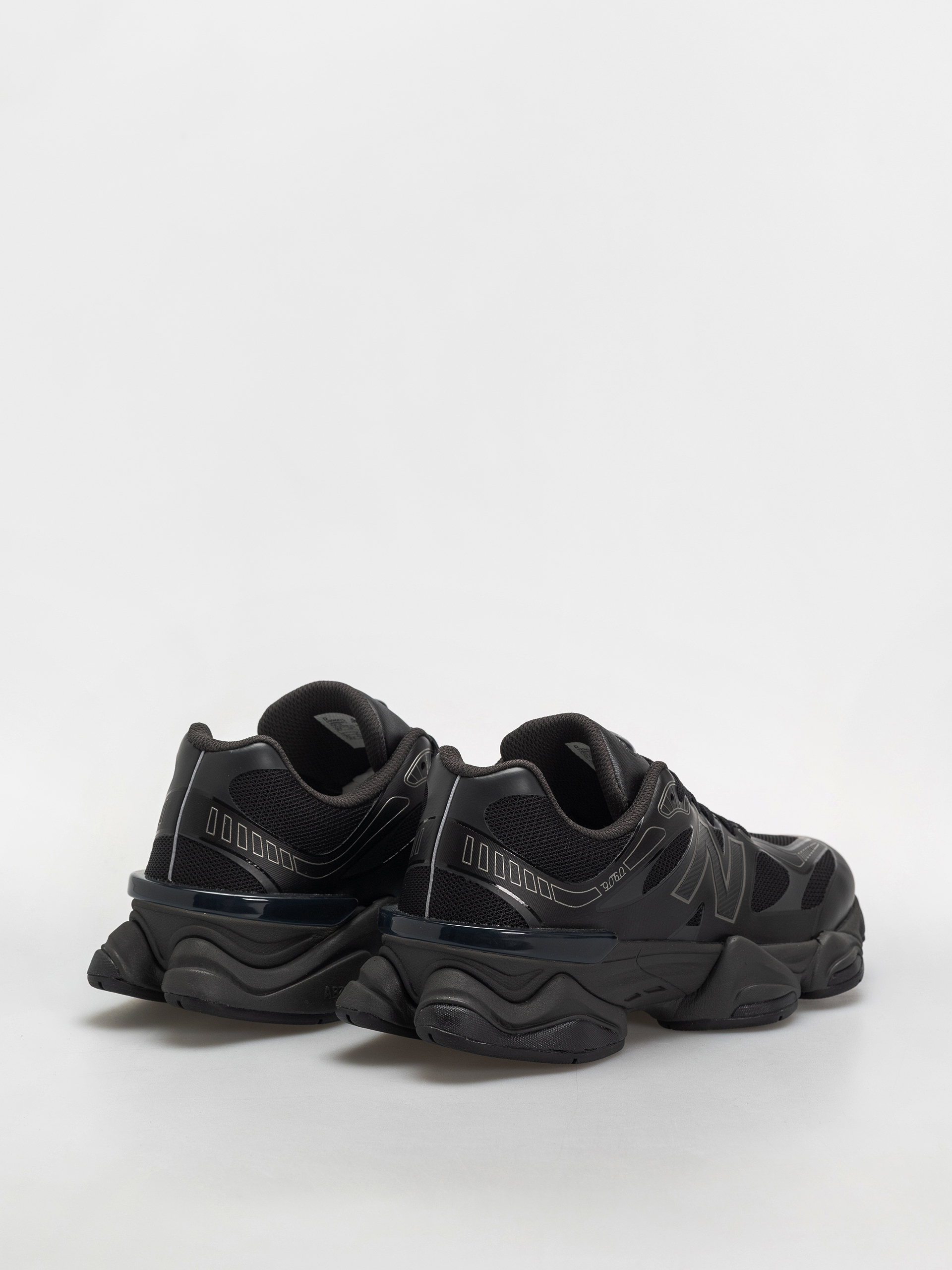 Pantofi New Balance 9060 (black/faded black)