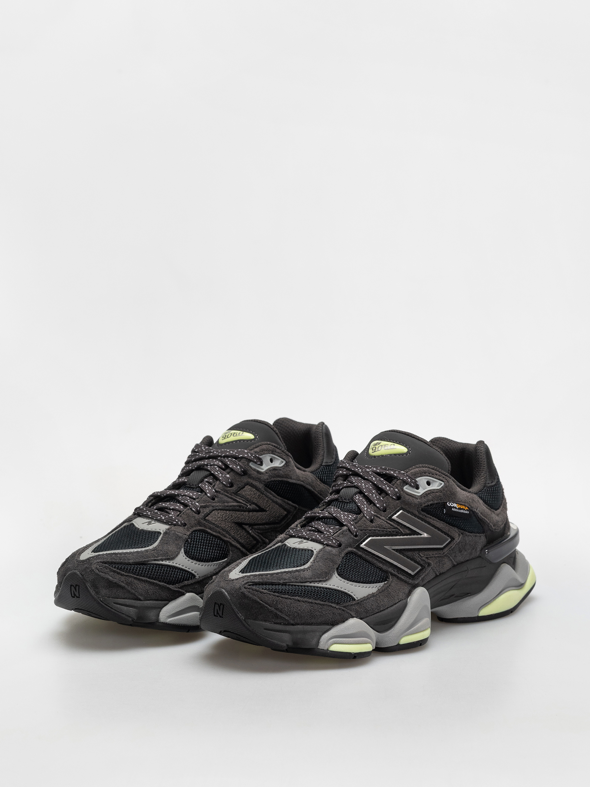 Pantofi New Balance 9060 (black cement/dry lime)