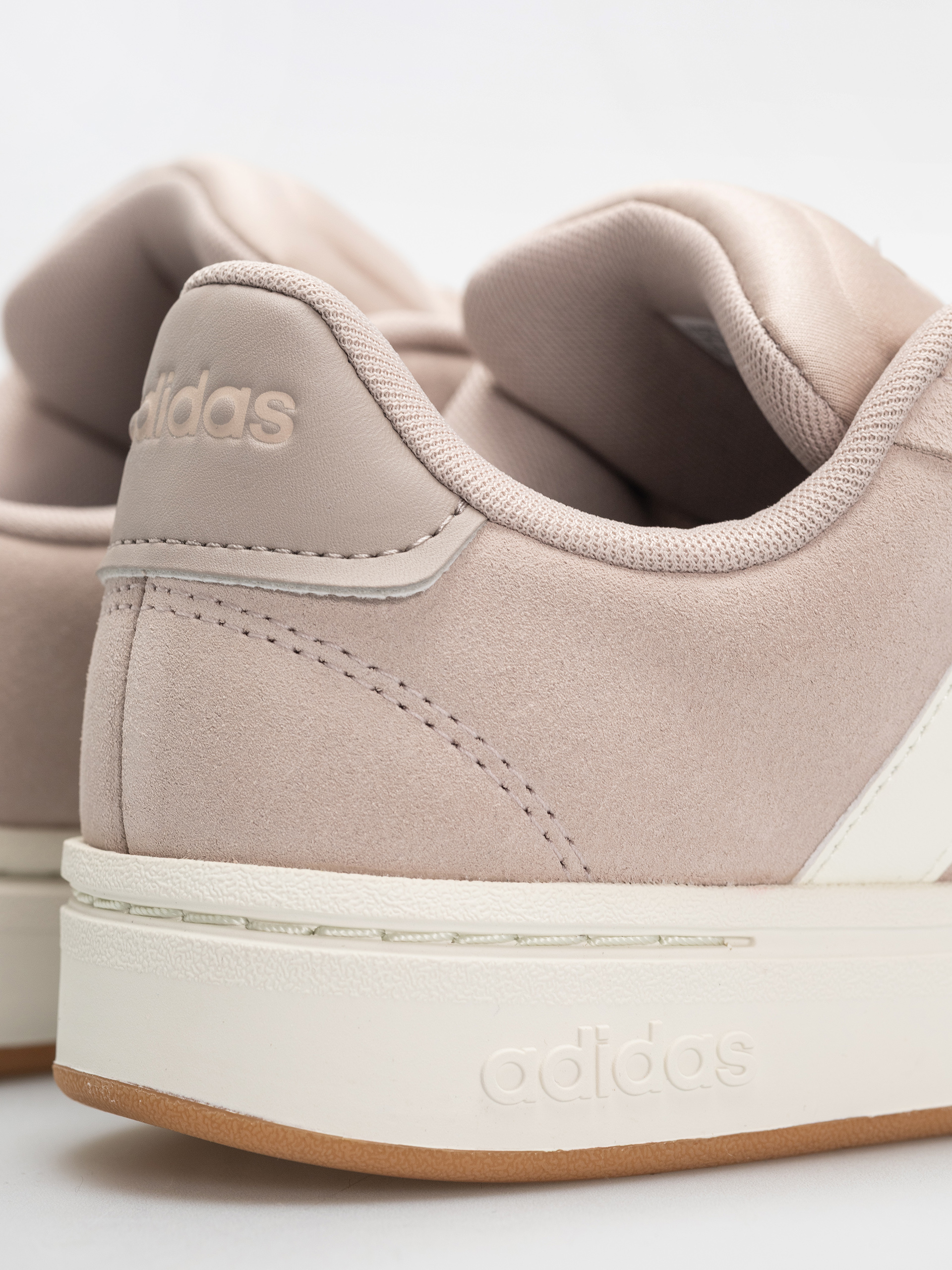 Pantofi adidas Grand Court Alpha 0 Wmn (wontau/owhite/vapgre)