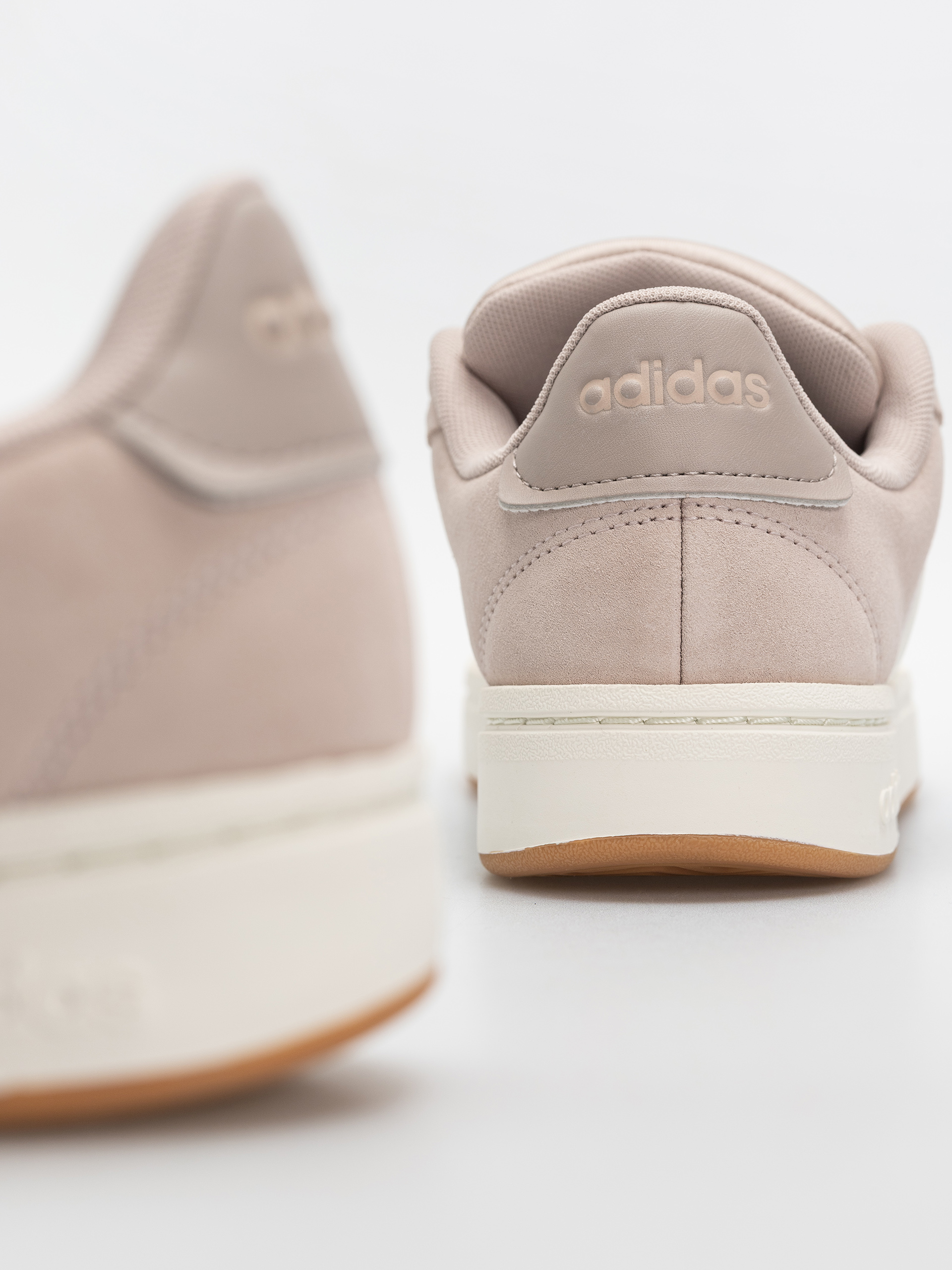 Pantofi adidas Grand Court Alpha 0 Wmn (wontau/owhite/vapgre)