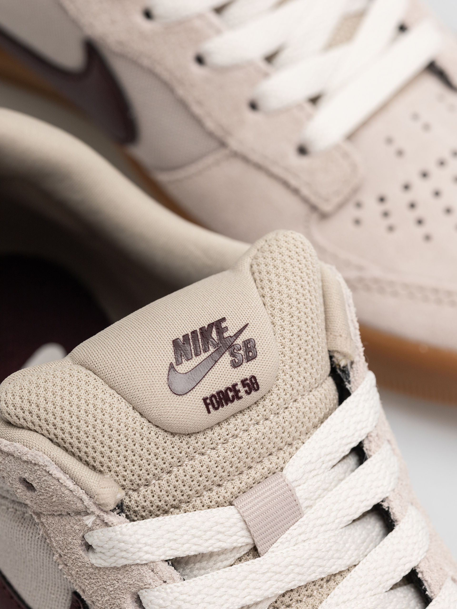Pantofi Nike SB Force 58 (cream ii/burgundy crush gum light brown)