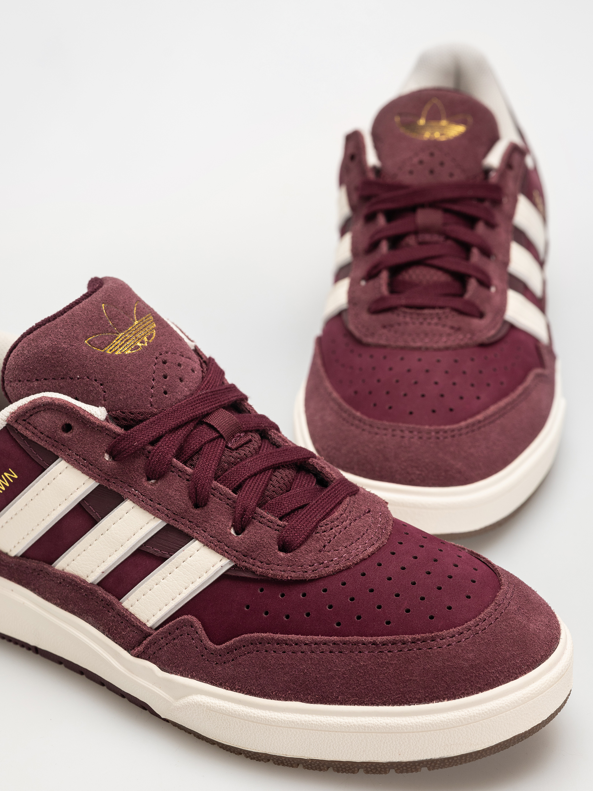 Pantofi adidas Tyshawn II (maroon/cwhite/goldmt)