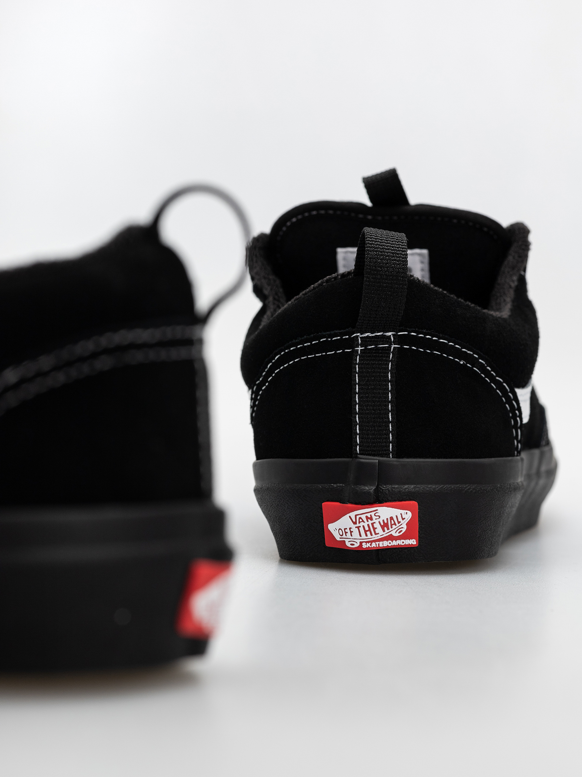 Pantofi Vans Skate Old Skool 36 + (black/black/whi)