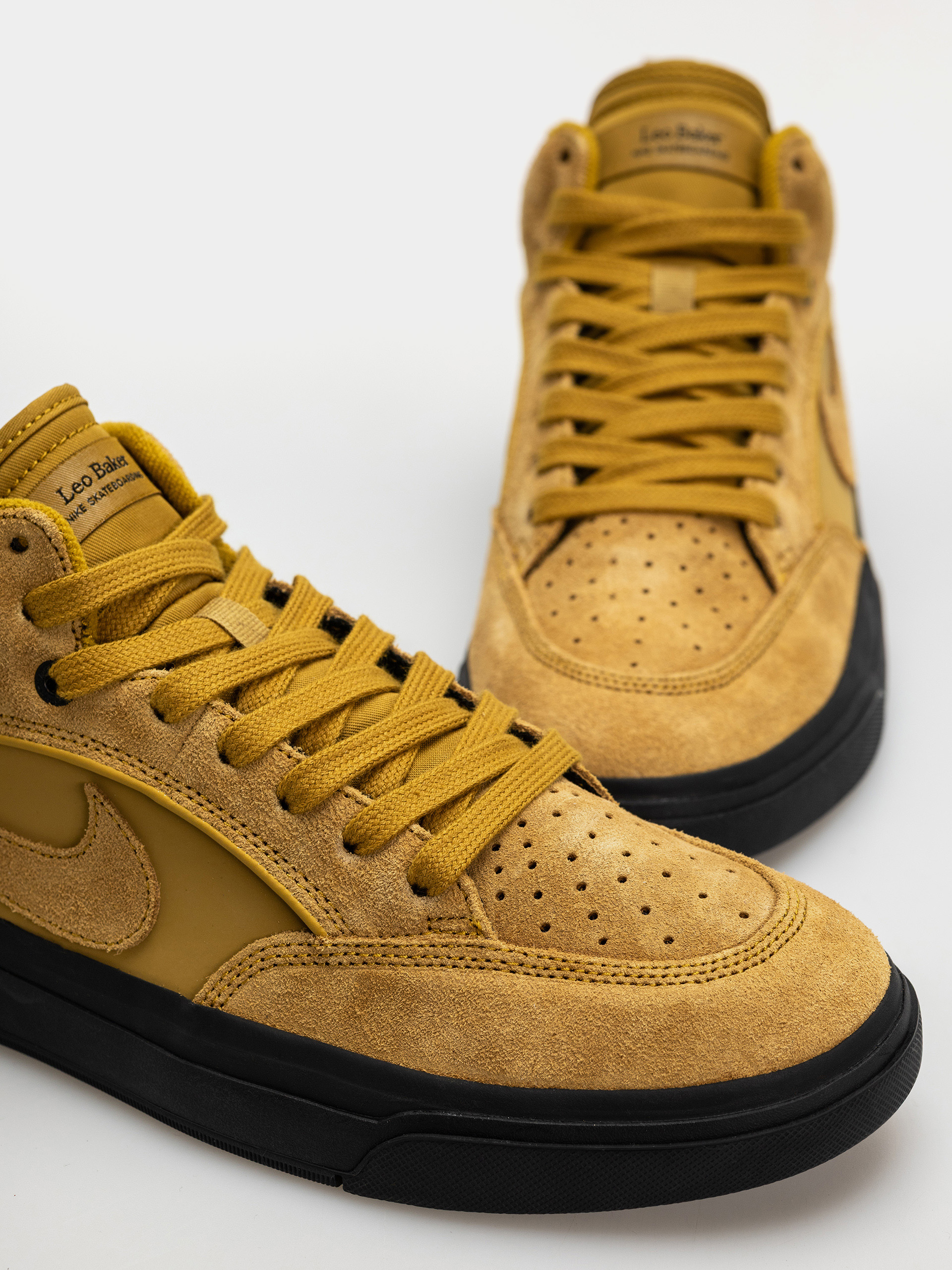 Pantofi Nike SB React Leo - maro (bronzine/bronzine black)