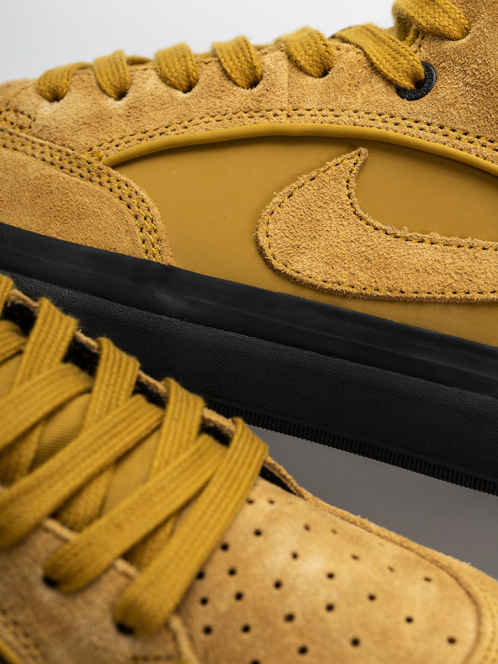 Pantofi Nike SB React Leo (bronzine/bronzine black)