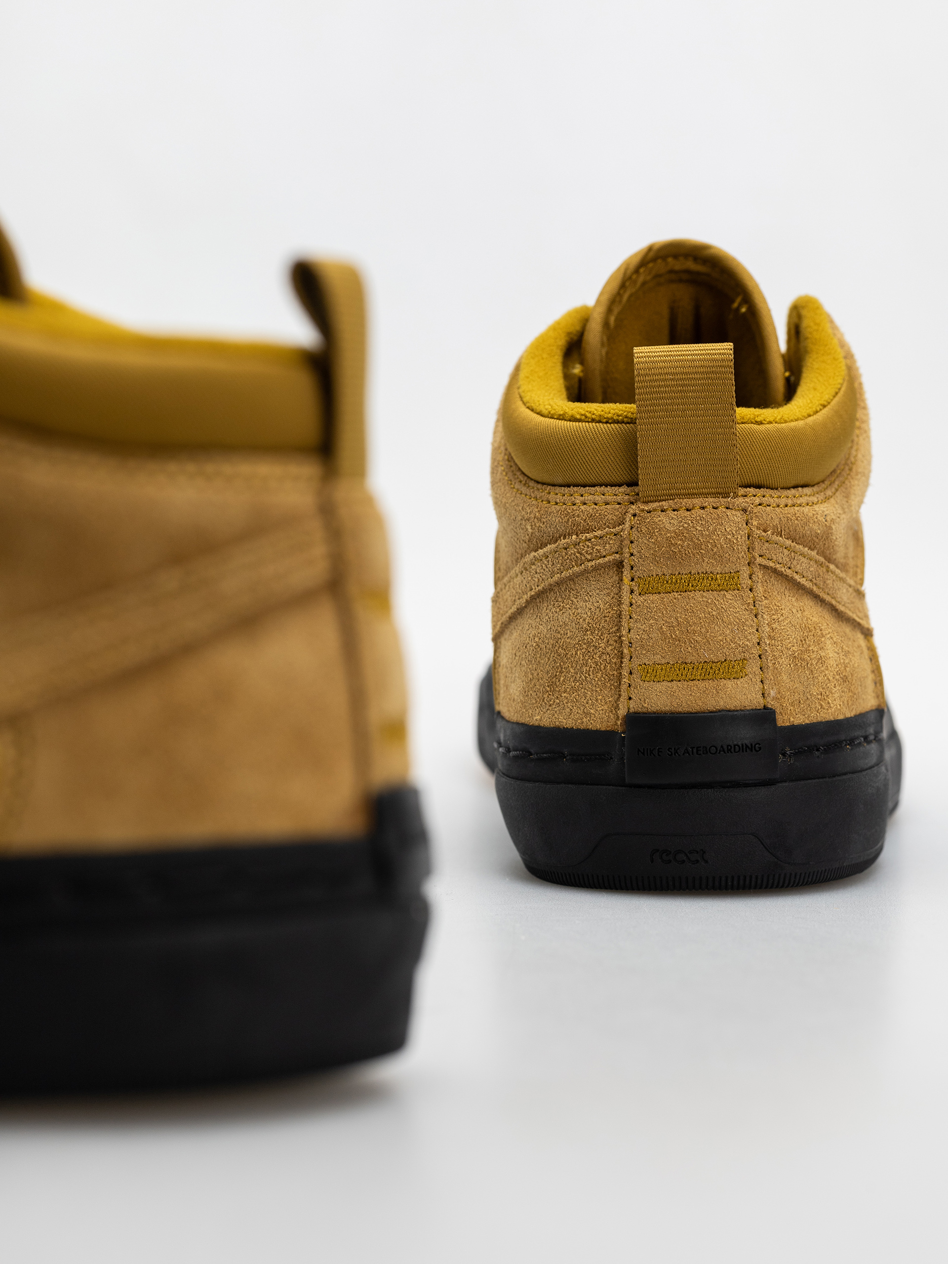 Pantofi Nike SB React Leo (bronzine/bronzine black)