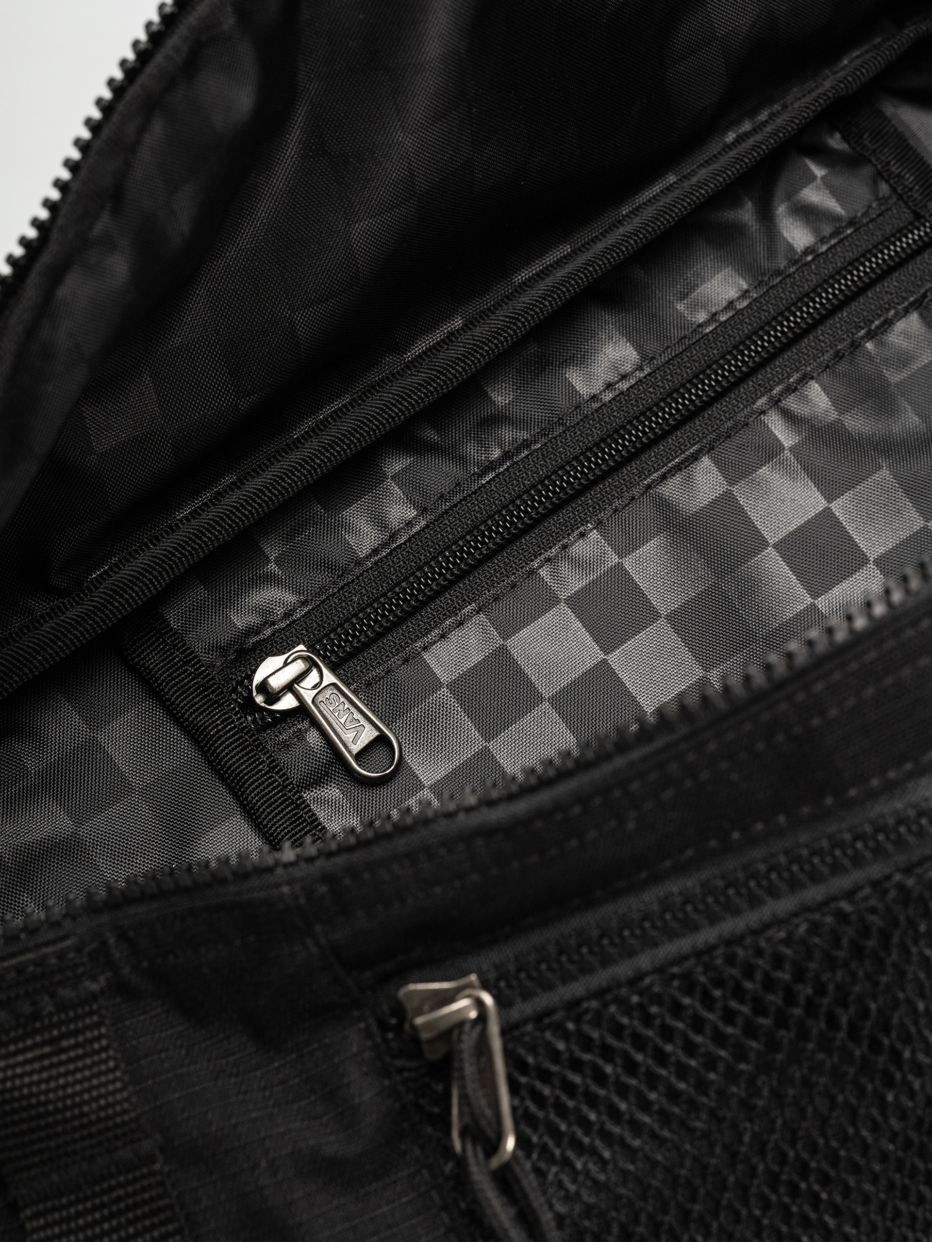 Geantă Vans Ward Cross Body Pack (black/black)