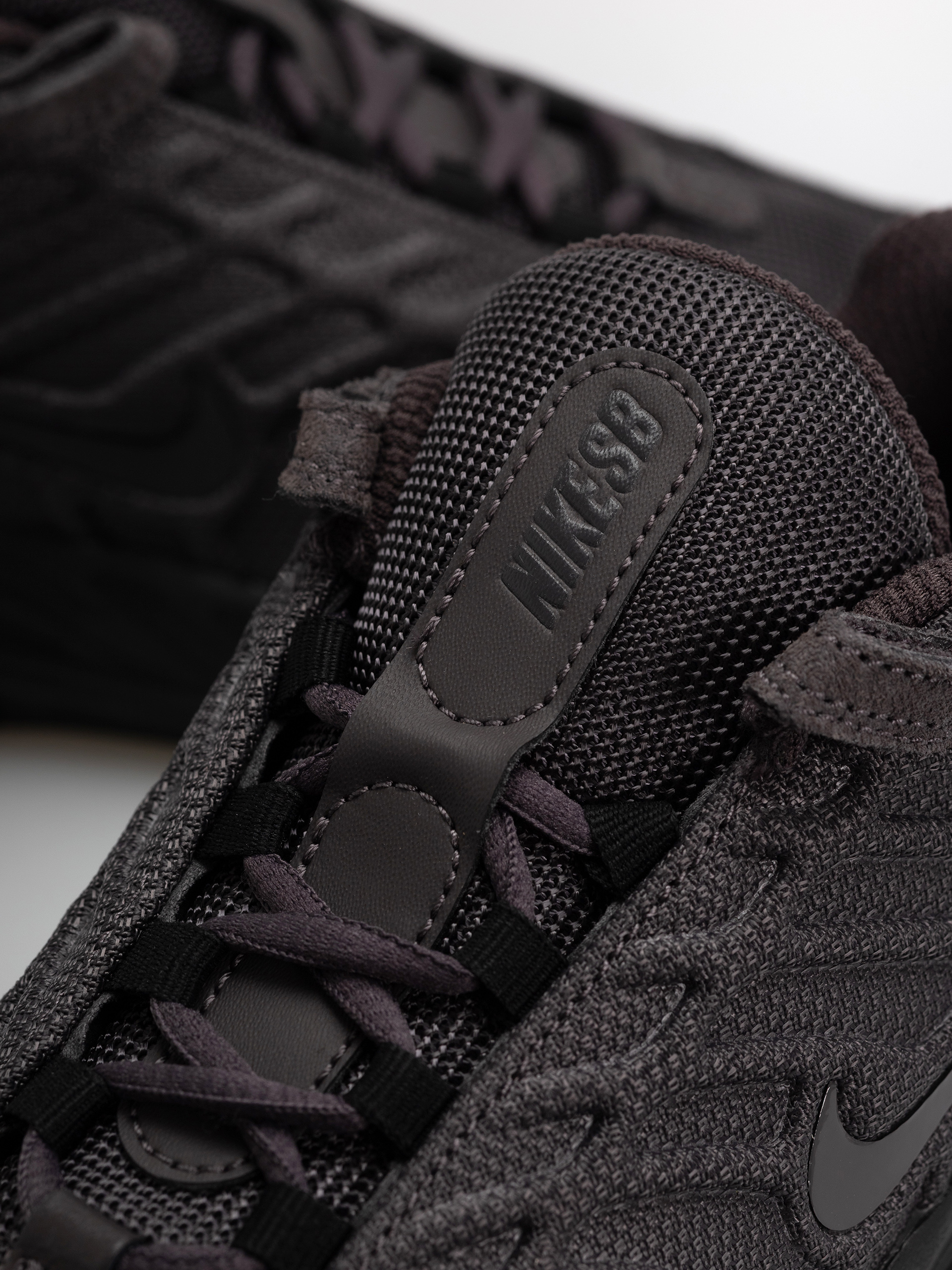 Pantofi Nike SB Vertebrae (thunder grey/thunder grey off noir)