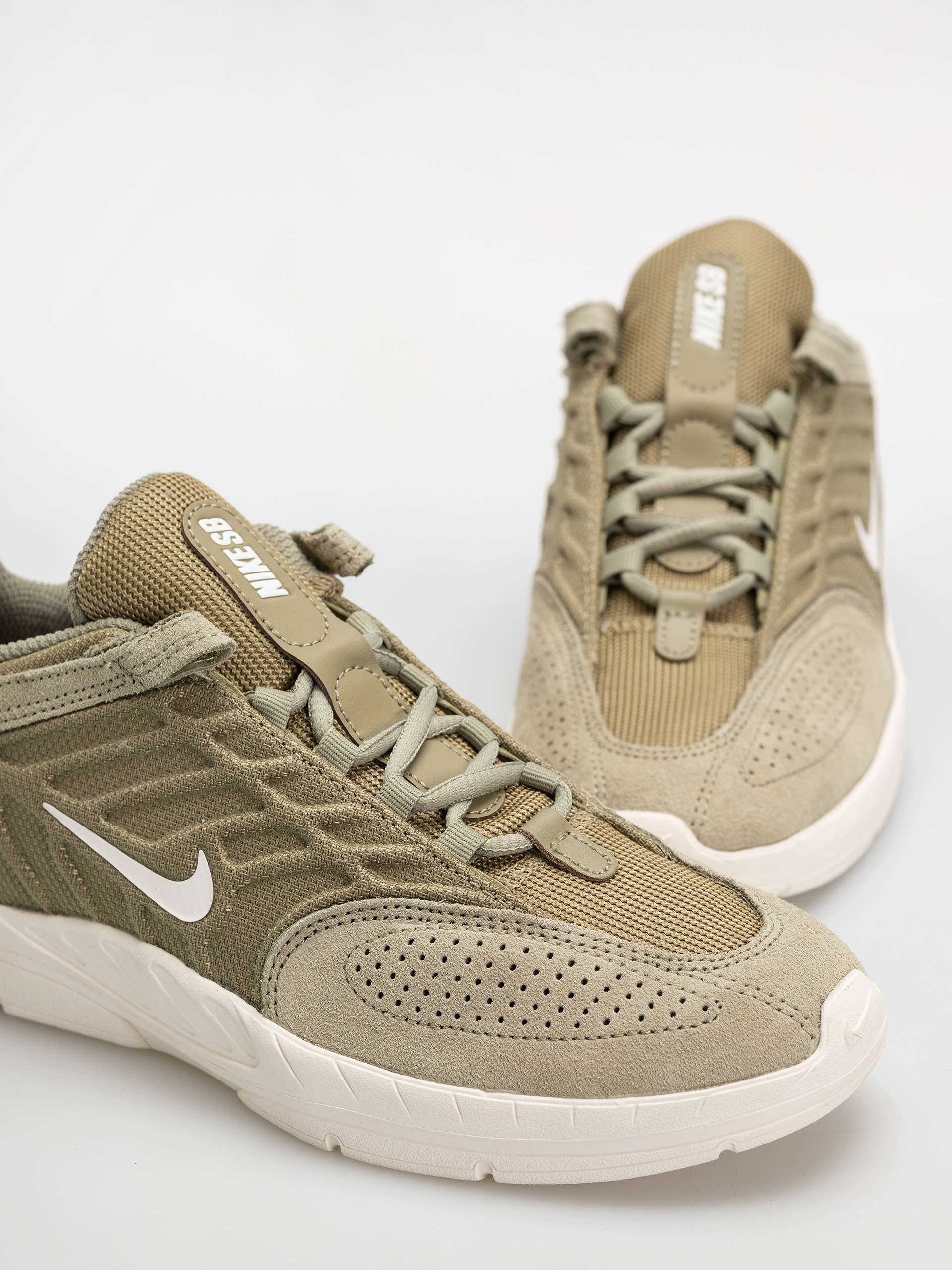 Pantofi Nike SB Vertebrae (neutral olive/sail neutral olive sail)