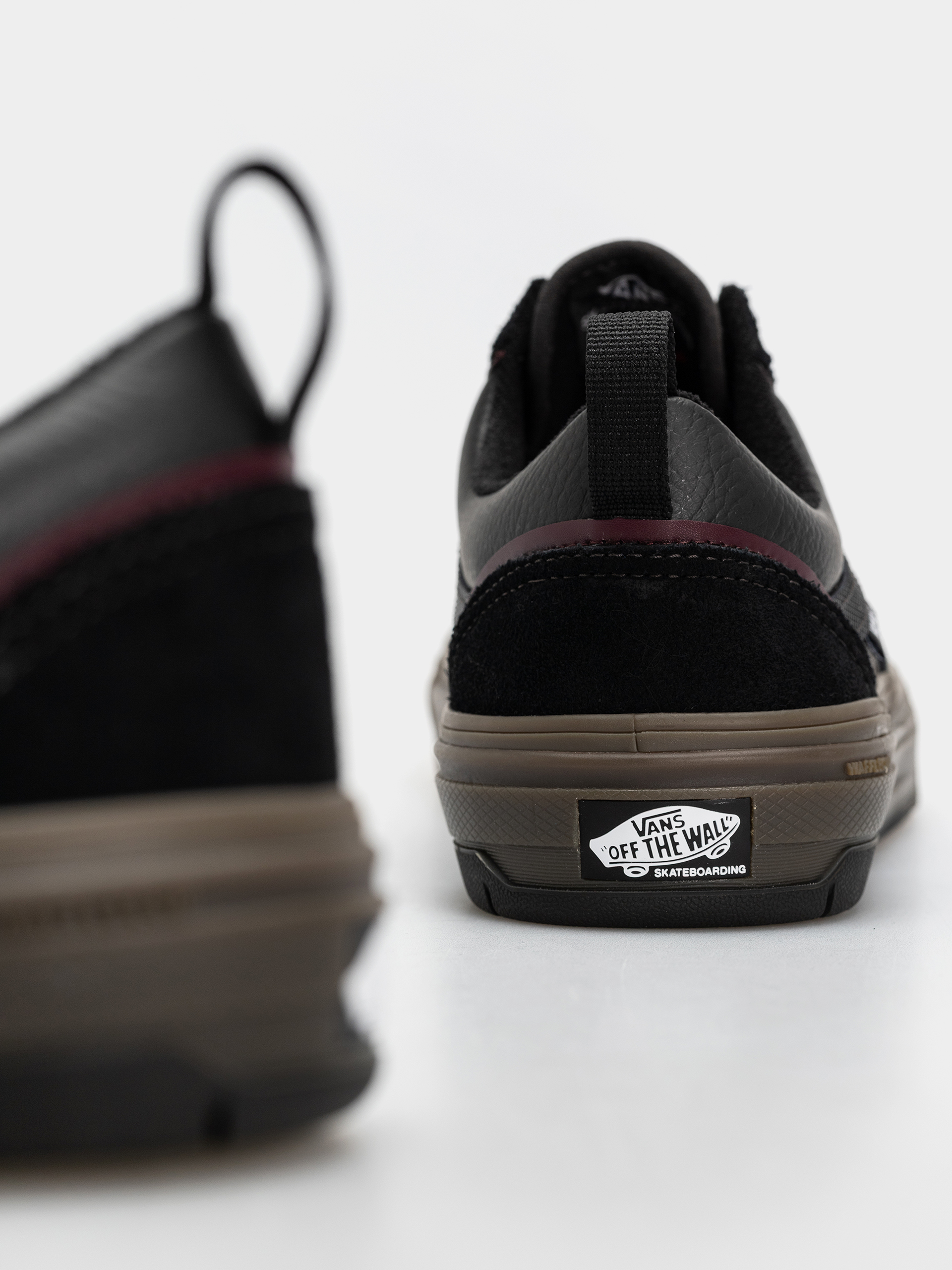 Pantofi Vans Skate Old Skool Wafflecup (black/dark gum)