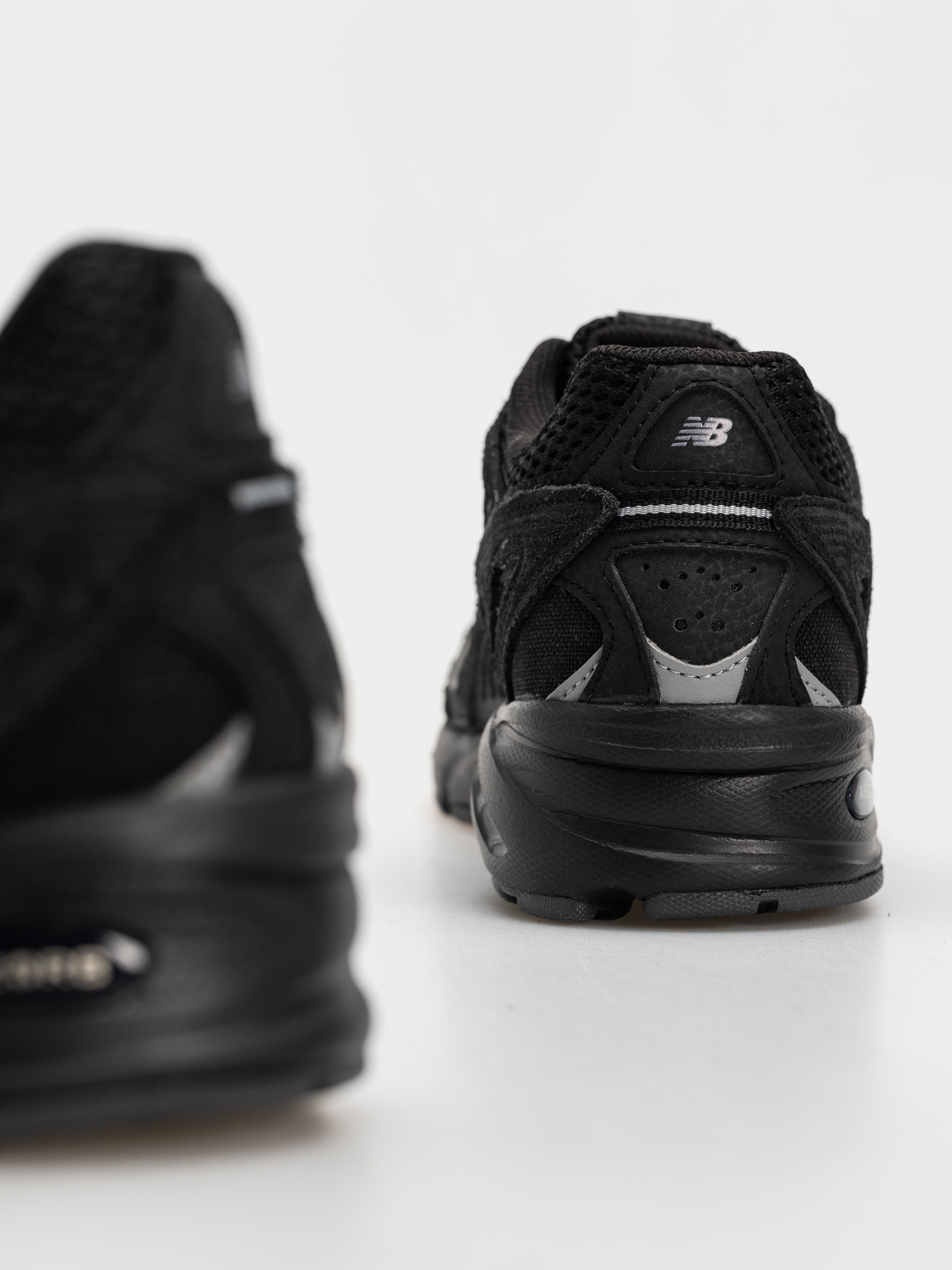 Pantofi New Balance 509 (black/black)