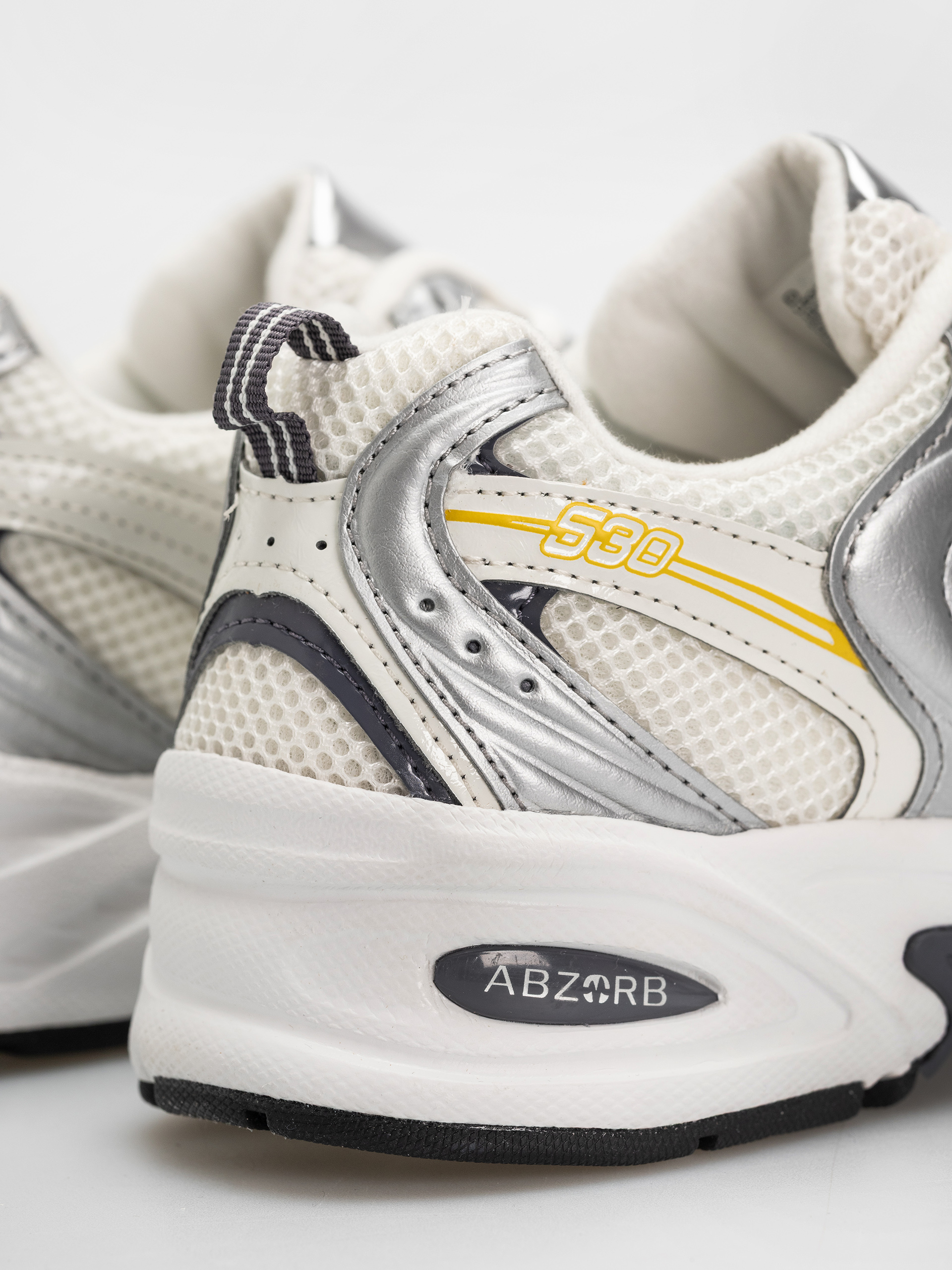 Pantofi New Balance 530 (silver metallic/sea salt/apollo gold)