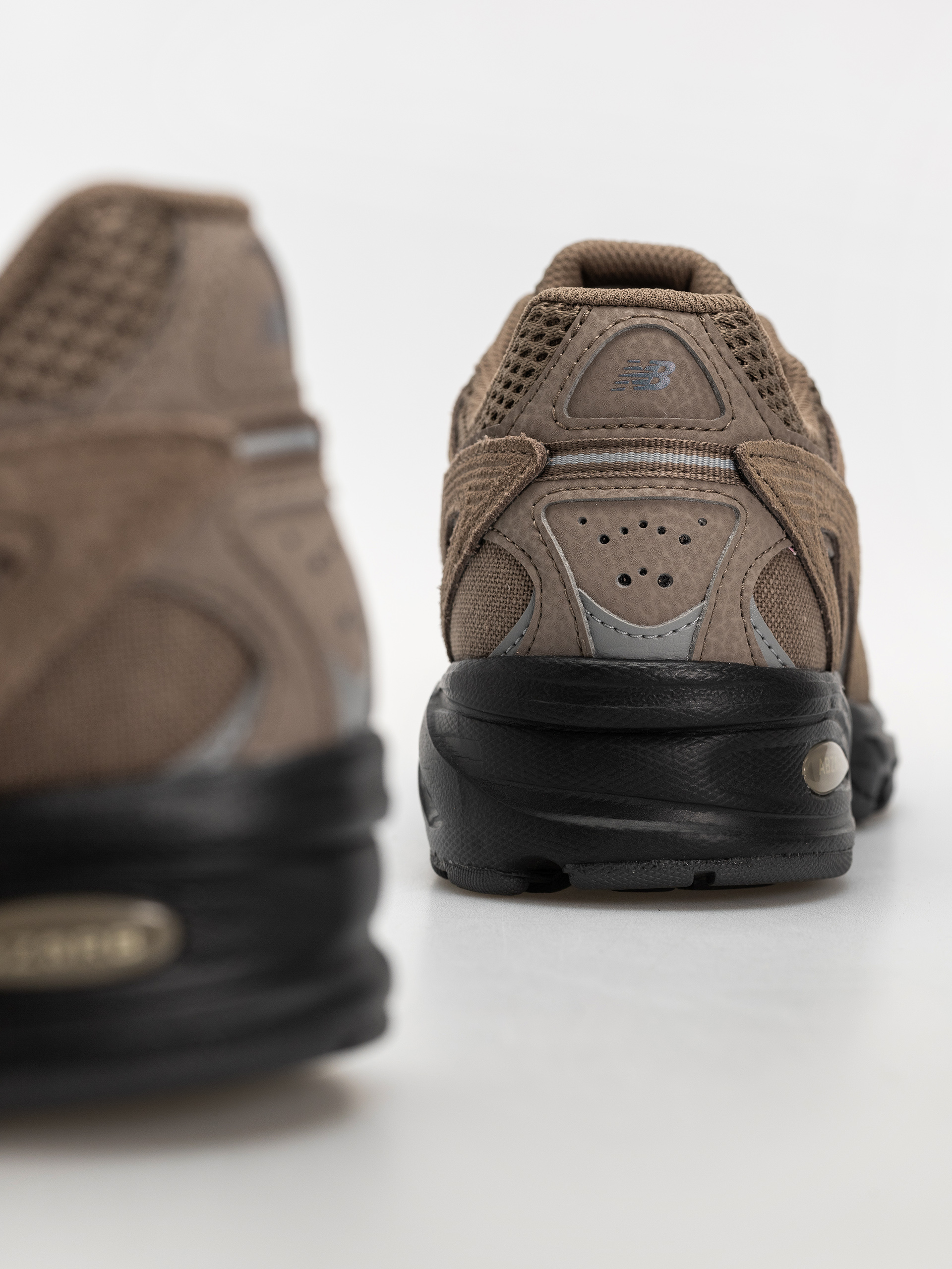 Pantofi New Balance 509 (thunder brown/black)
