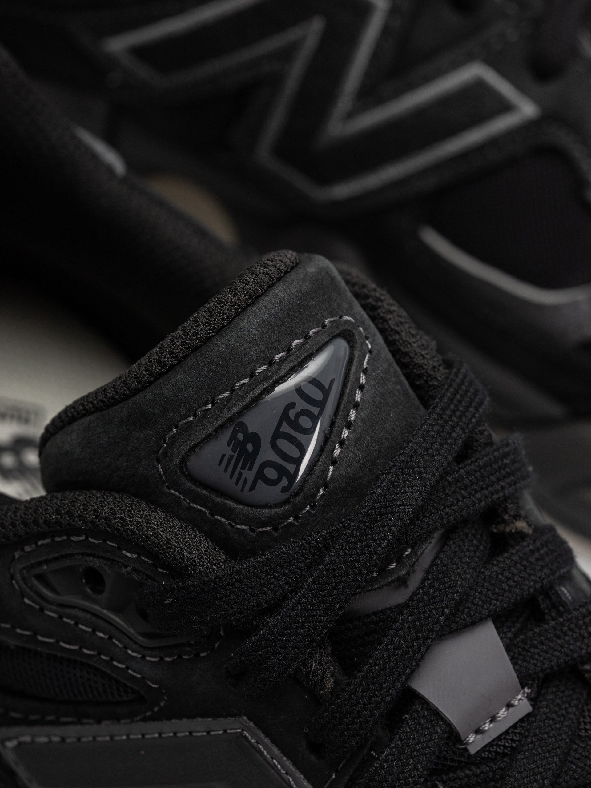 Pantofi New Balance 9060 (black/castlerock)