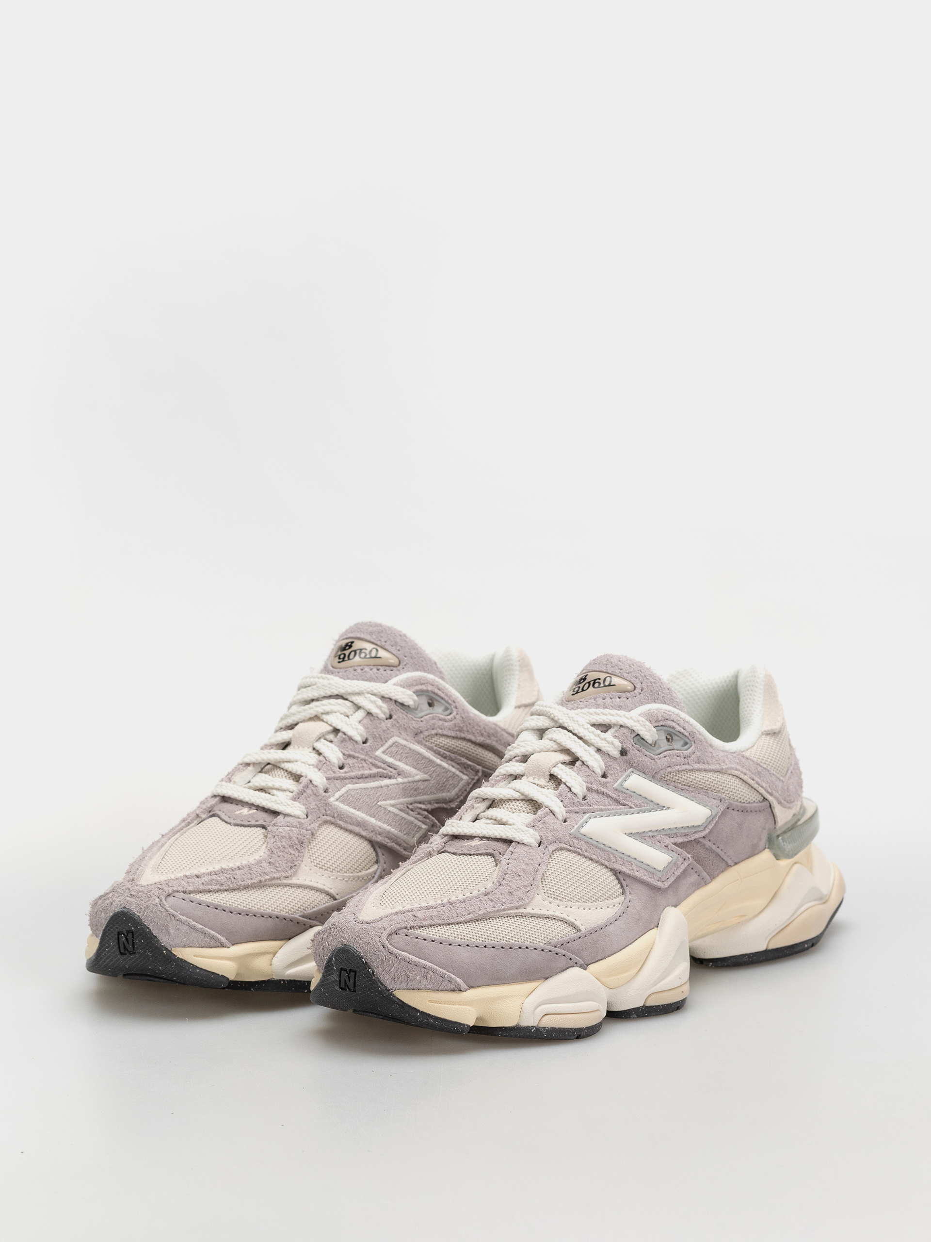 Pantofi New Balance 9060 (truffle salt/timberwolf)