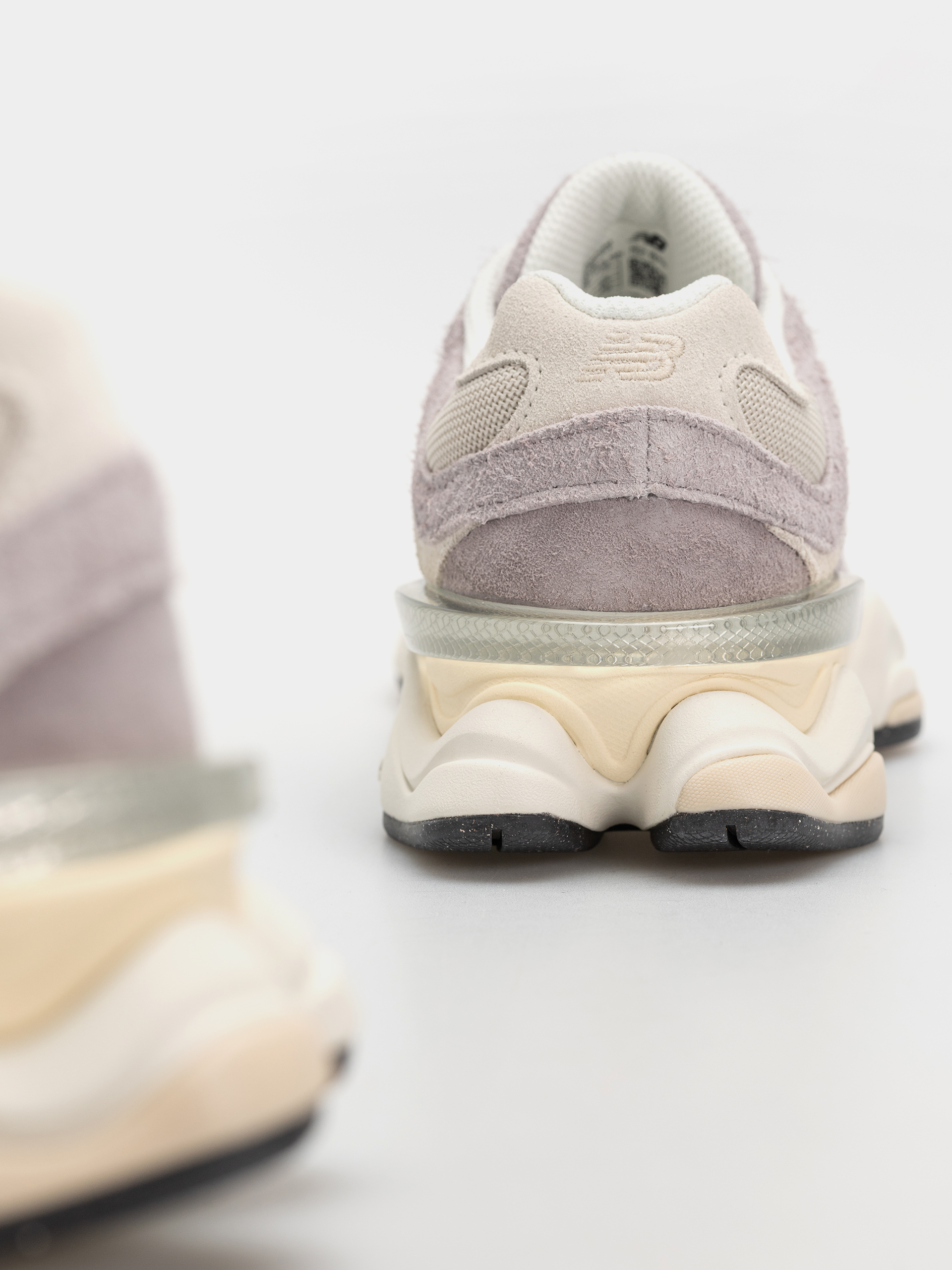 Pantofi New Balance 9060 (truffle salt/timberwolf)