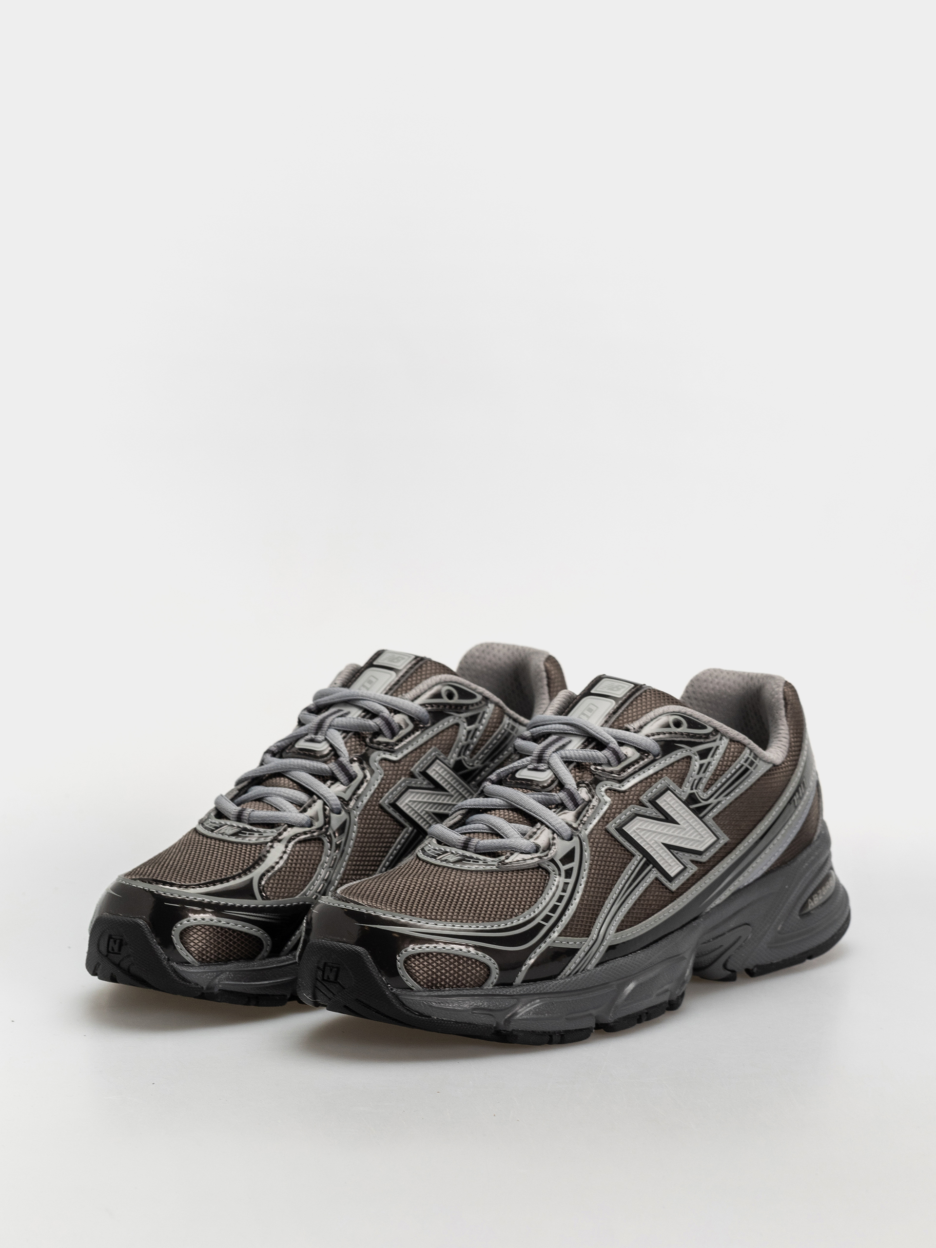 Pantofi New Balance 740 (black metallic/castlerock pfp)