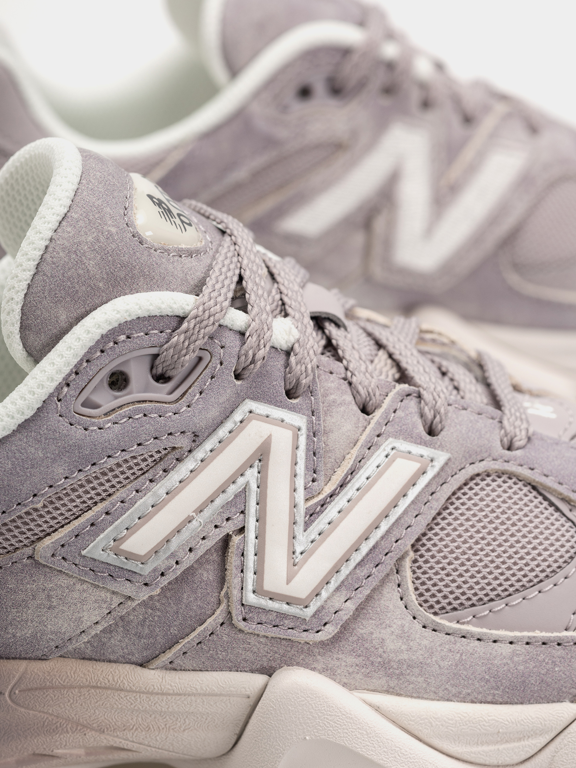 Pantofi New Balance 9060 (truffle salt/sea salt)