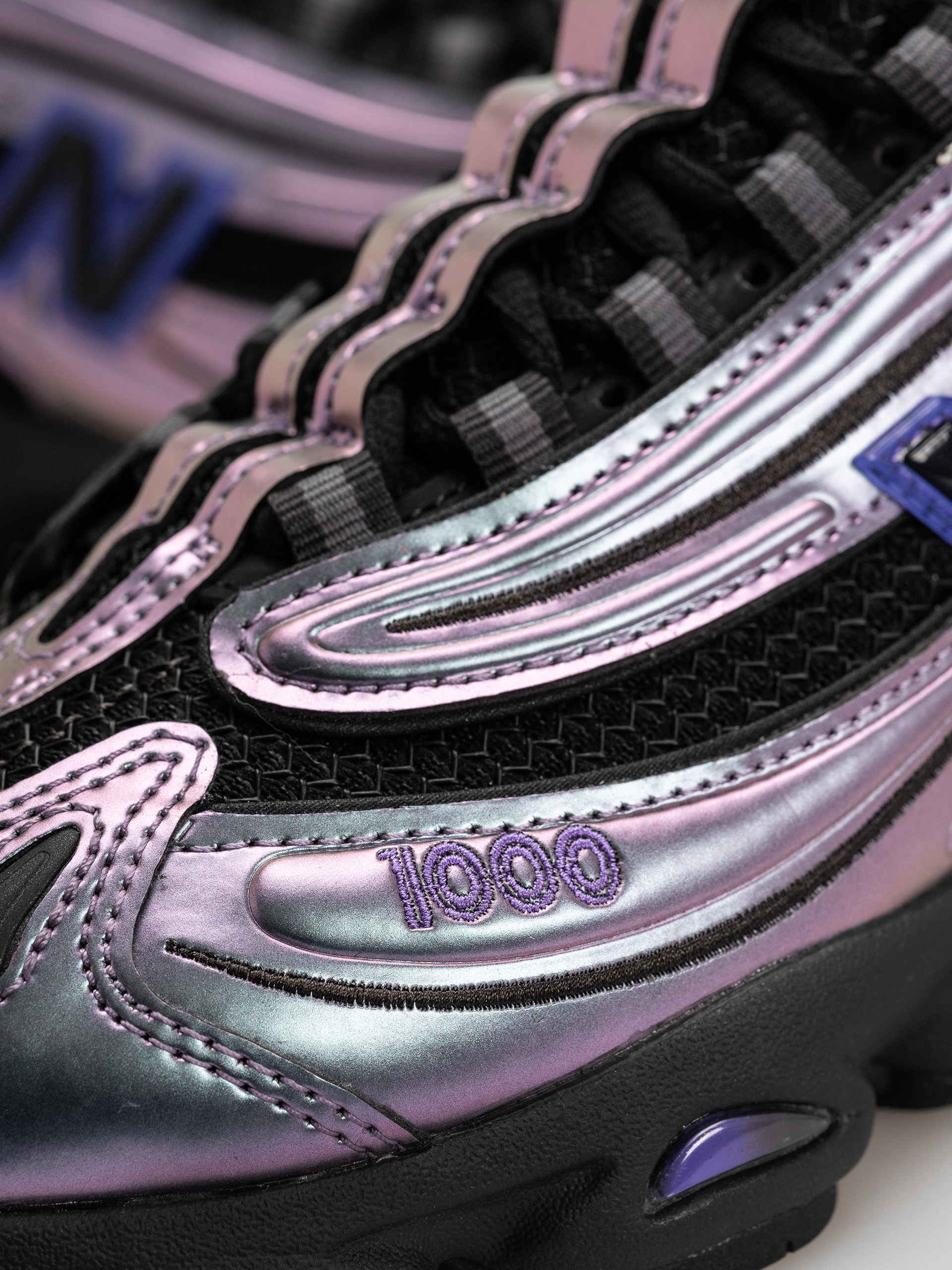 Pantofi New Balance 1000 (faded black/electric indigo)